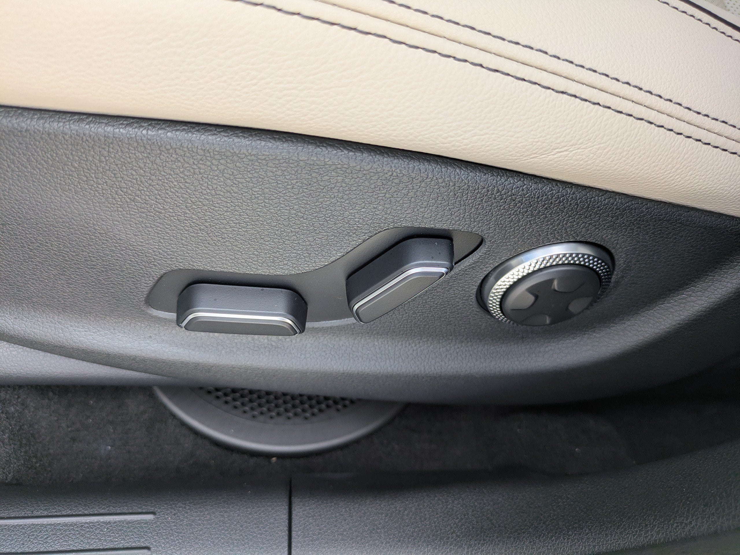 2027 Genesis GV70 2.5T ADVANCED