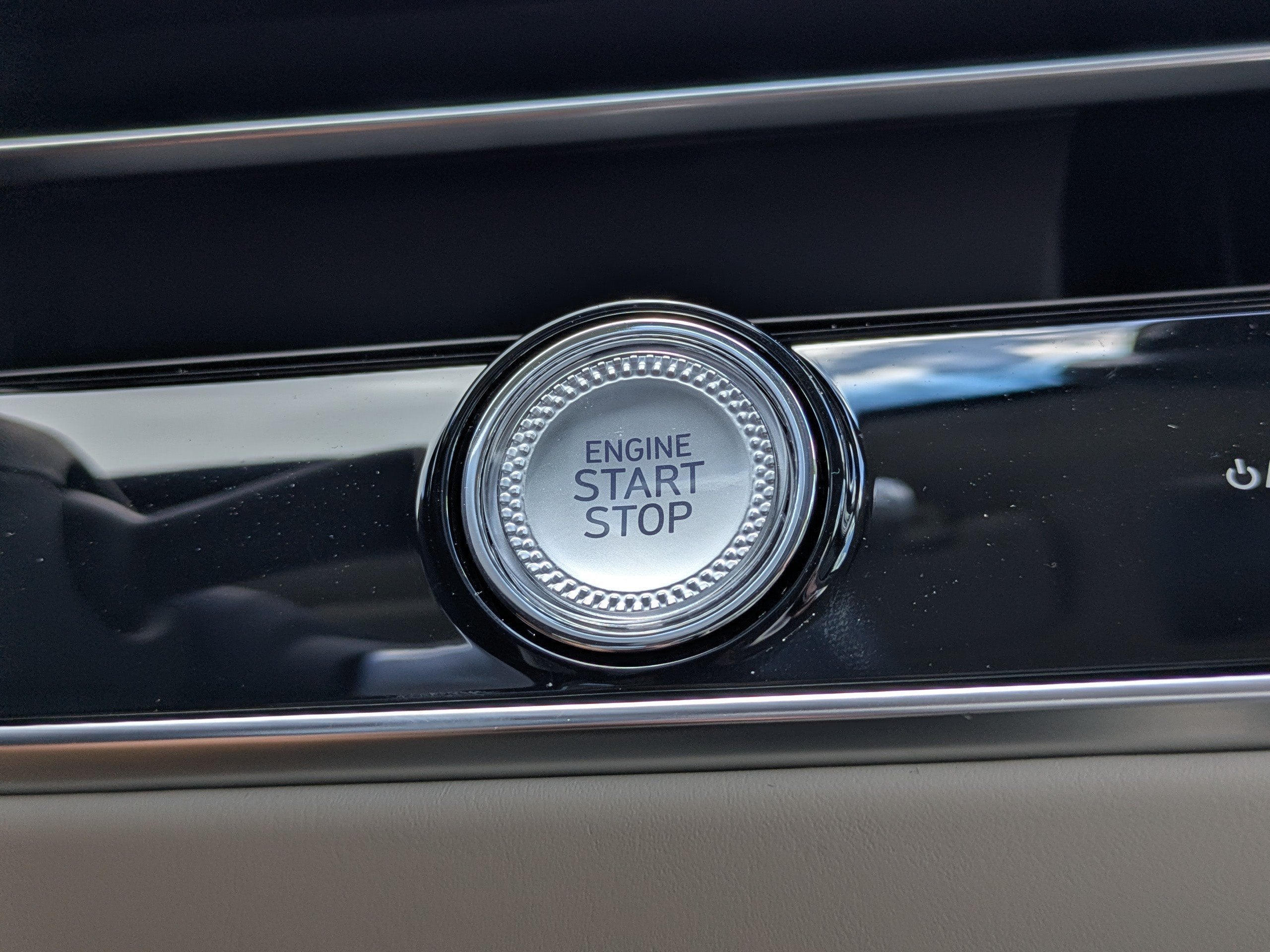 2027 Genesis GV70 2.5T ADVANCED