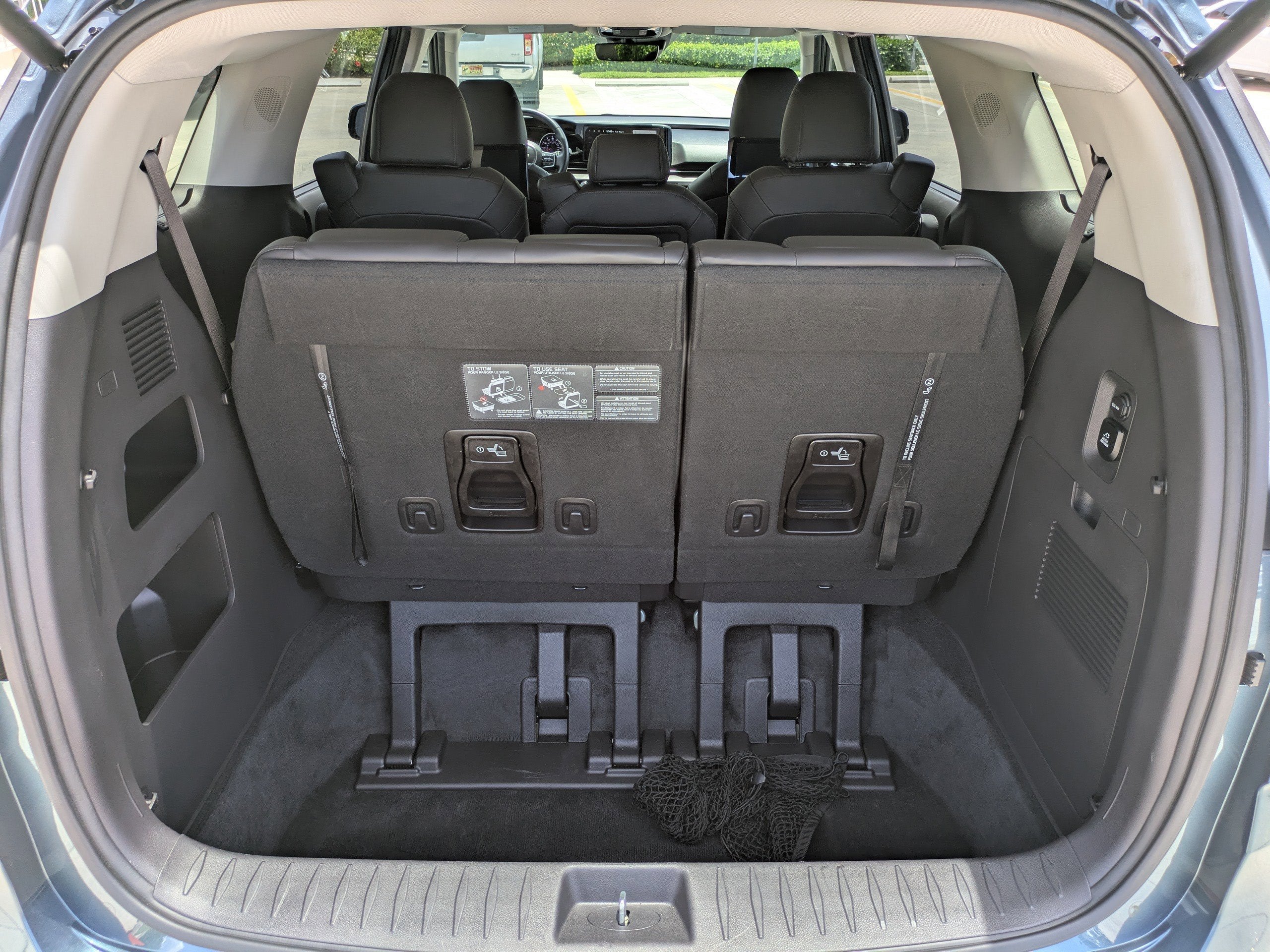 2022 Kia Carnival SX