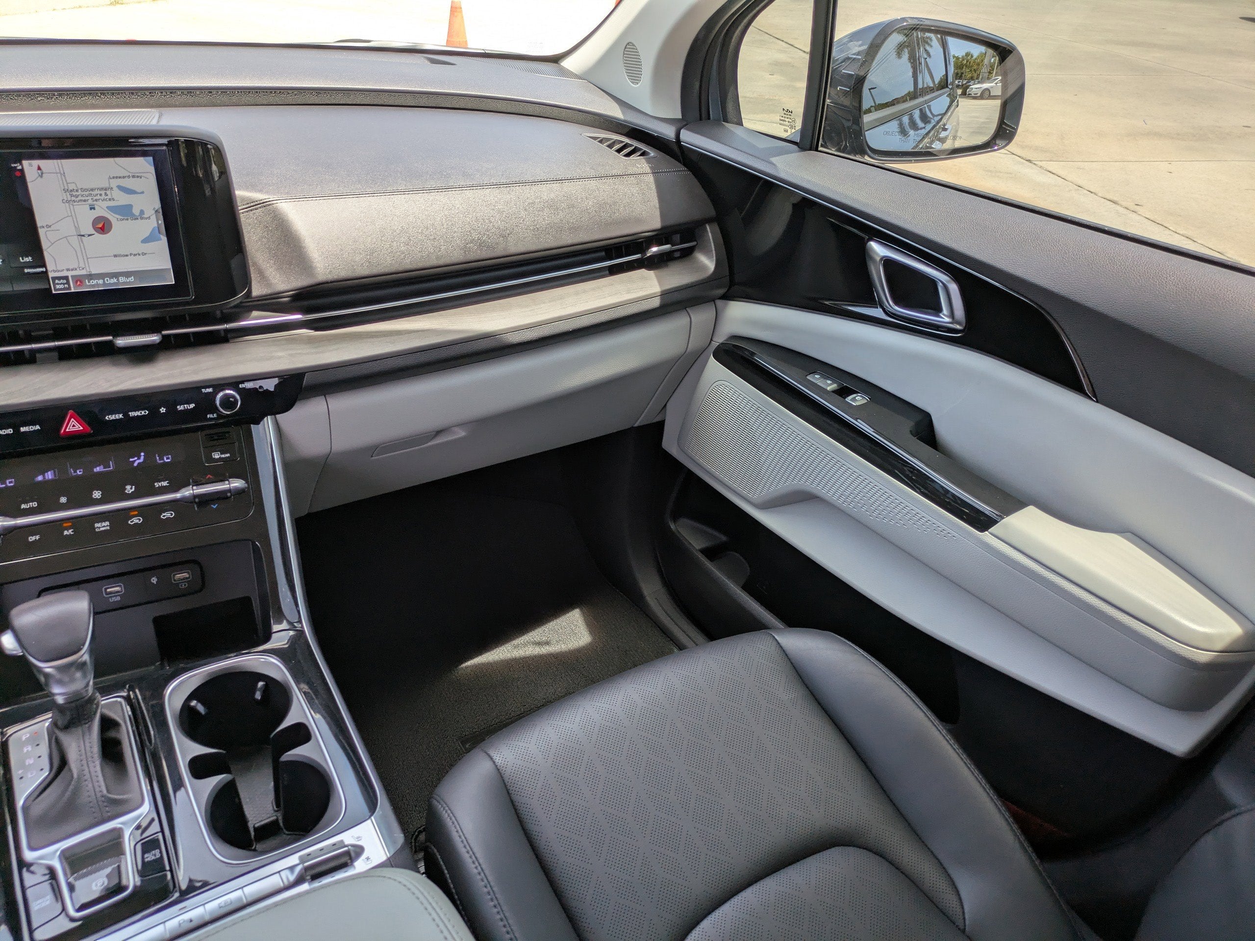 2022 Kia Carnival SX