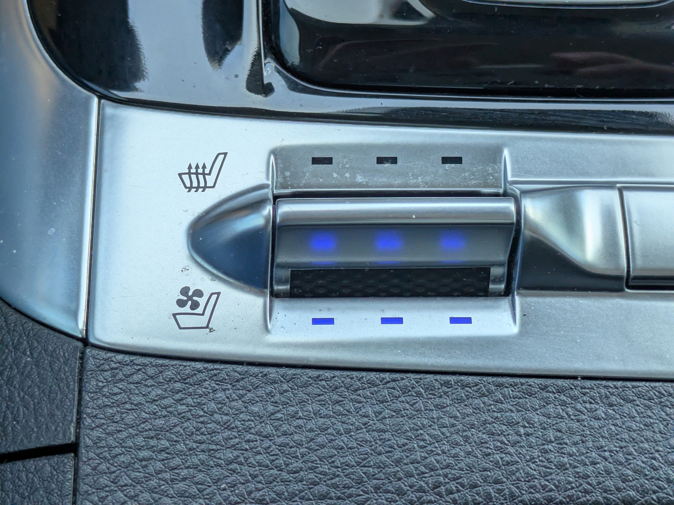 2022 Kia Carnival SX
