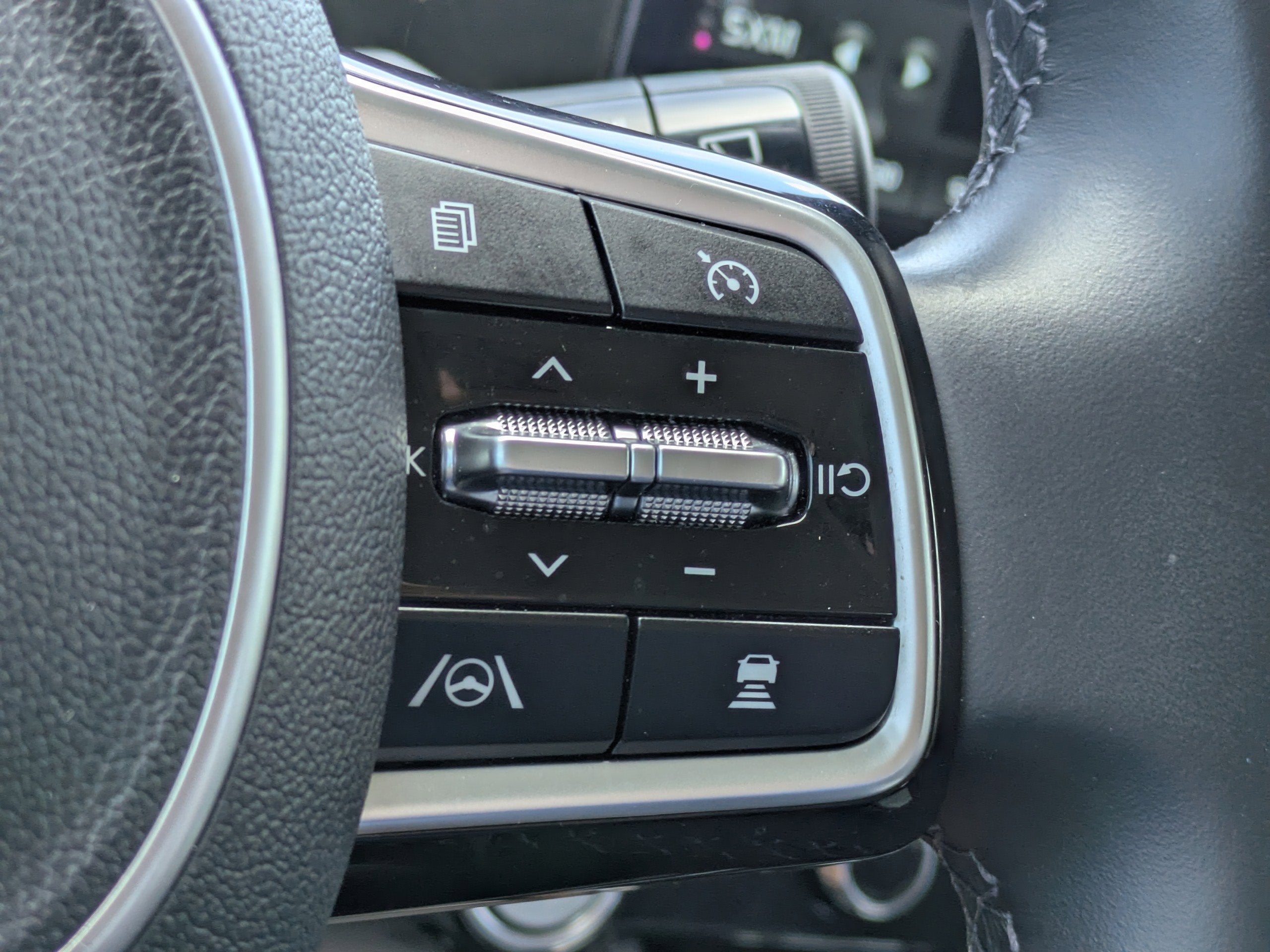 2022 Kia Carnival SX