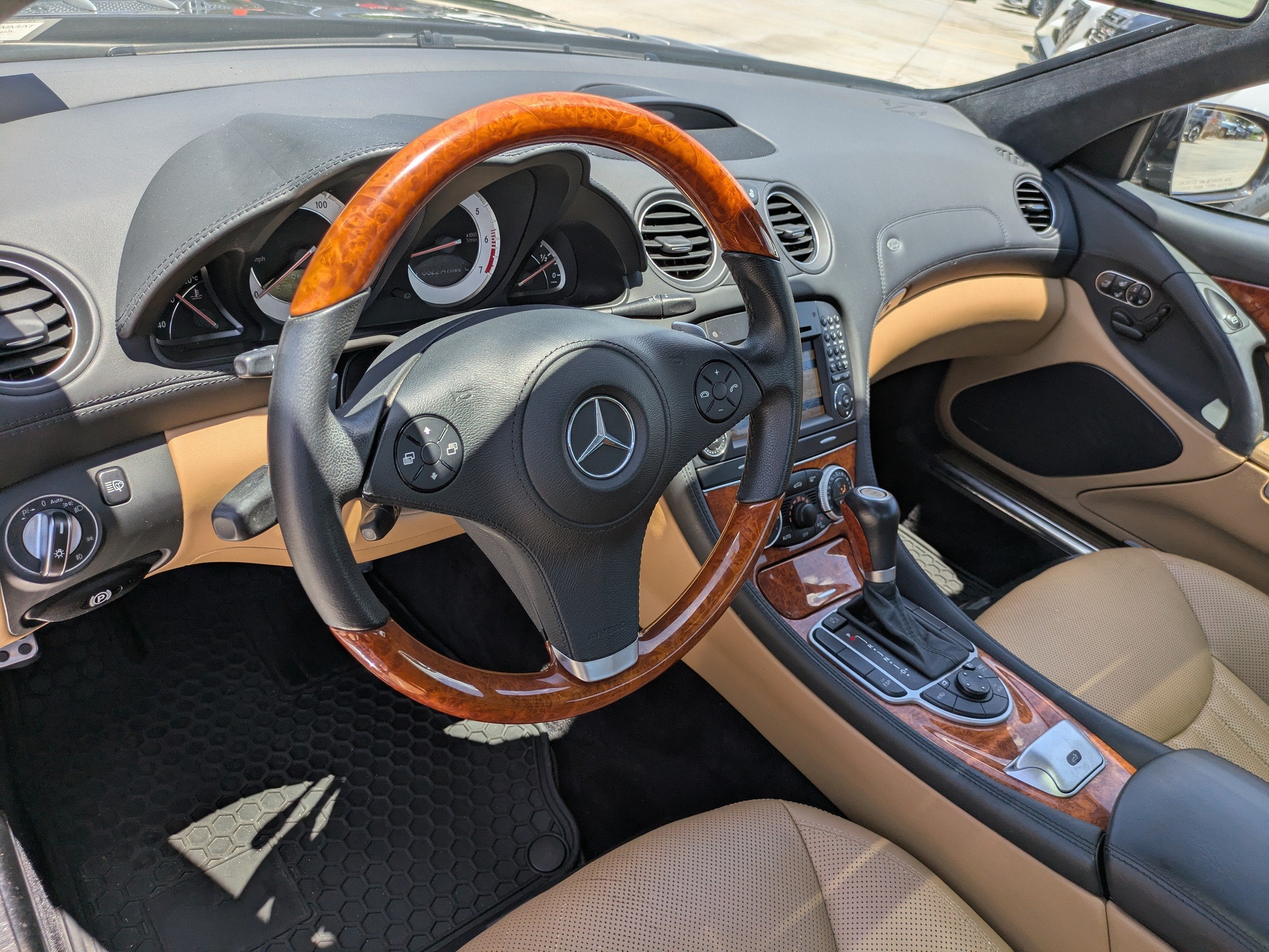 2009 Mercedes-Benz SL-Class 2DR ROADSTER V8