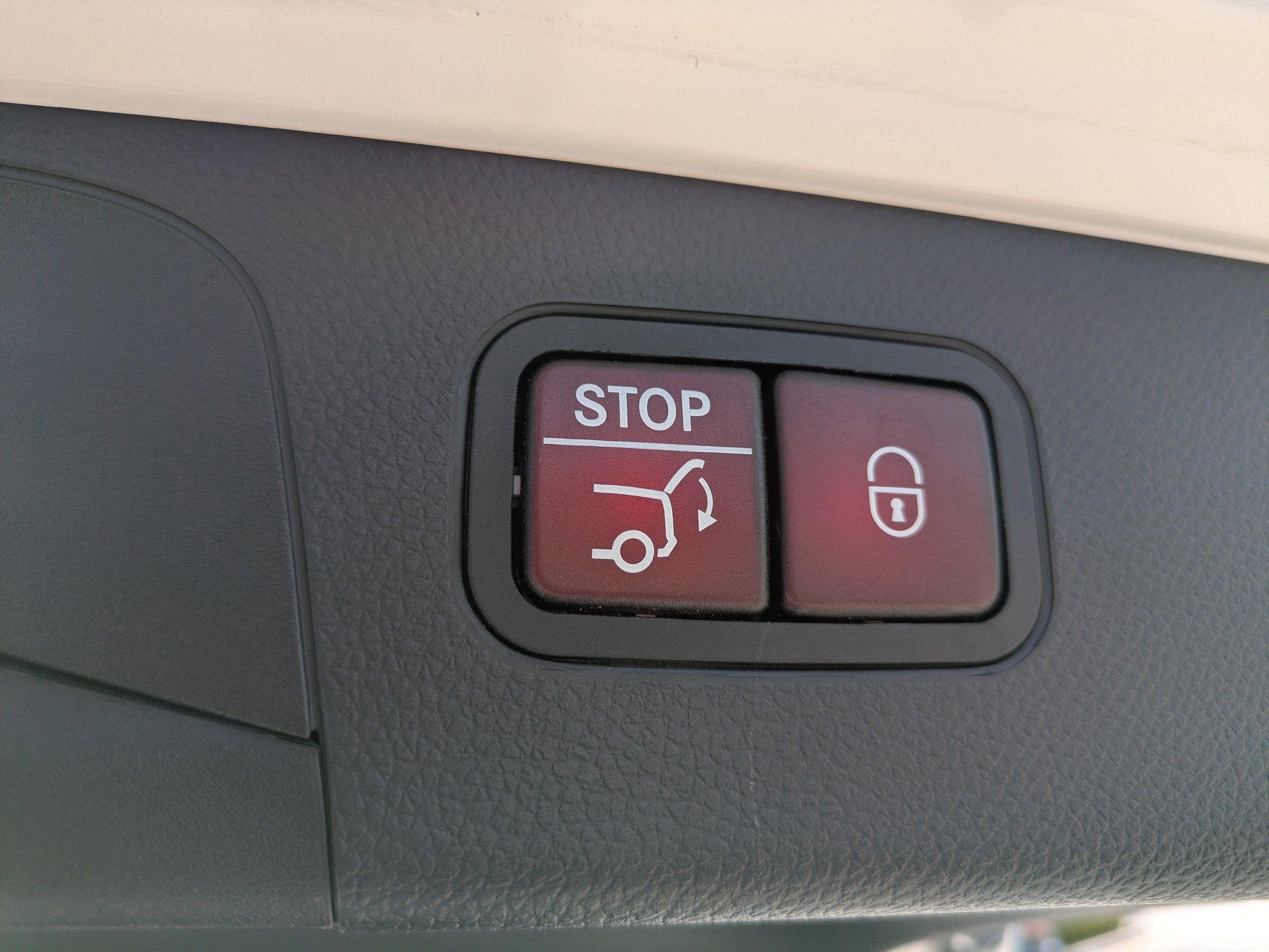 2018 Mercedes-Benz GLC 4DR SUV GLC 300 4