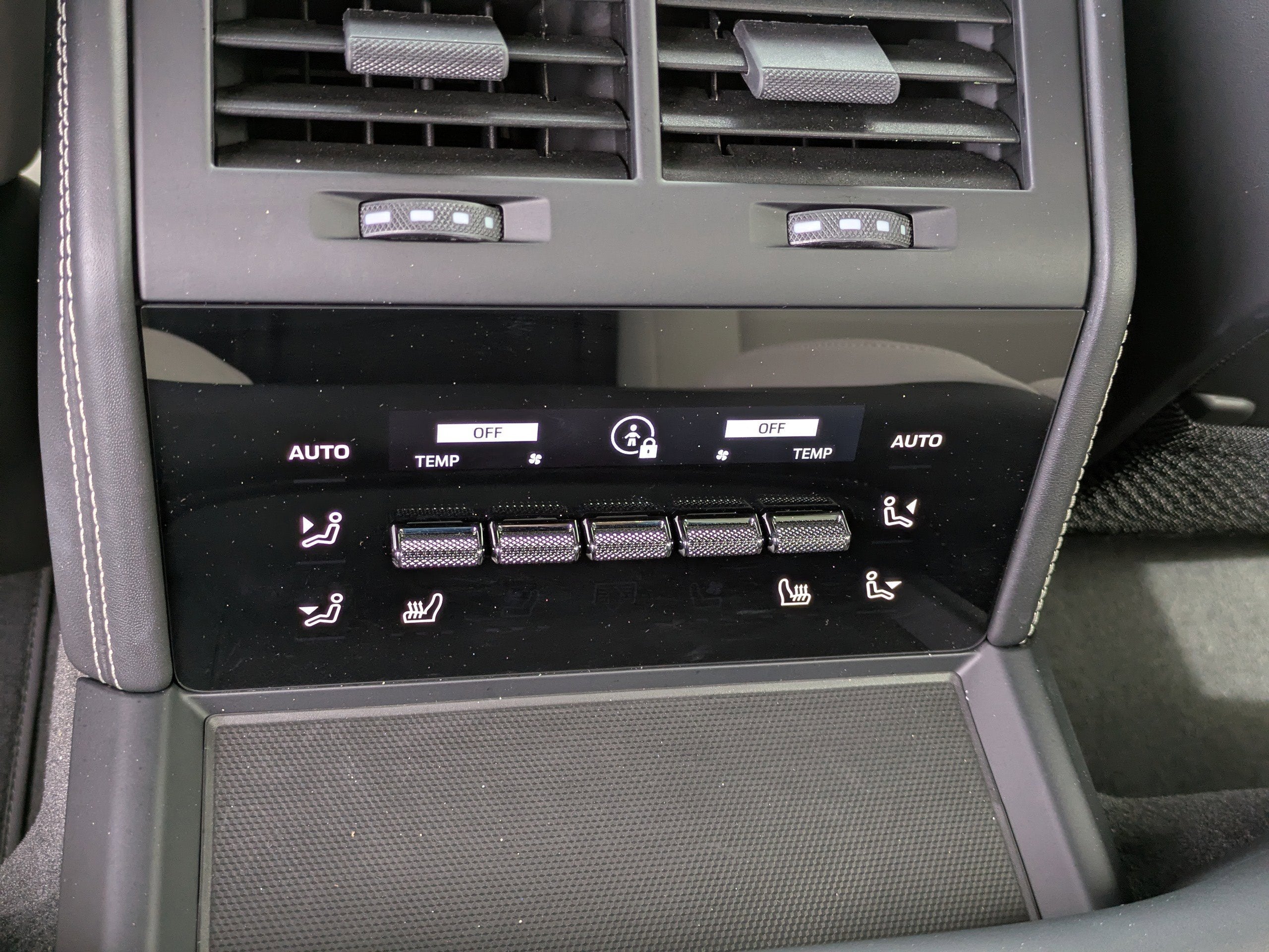 2025 Porsche Panamera Base