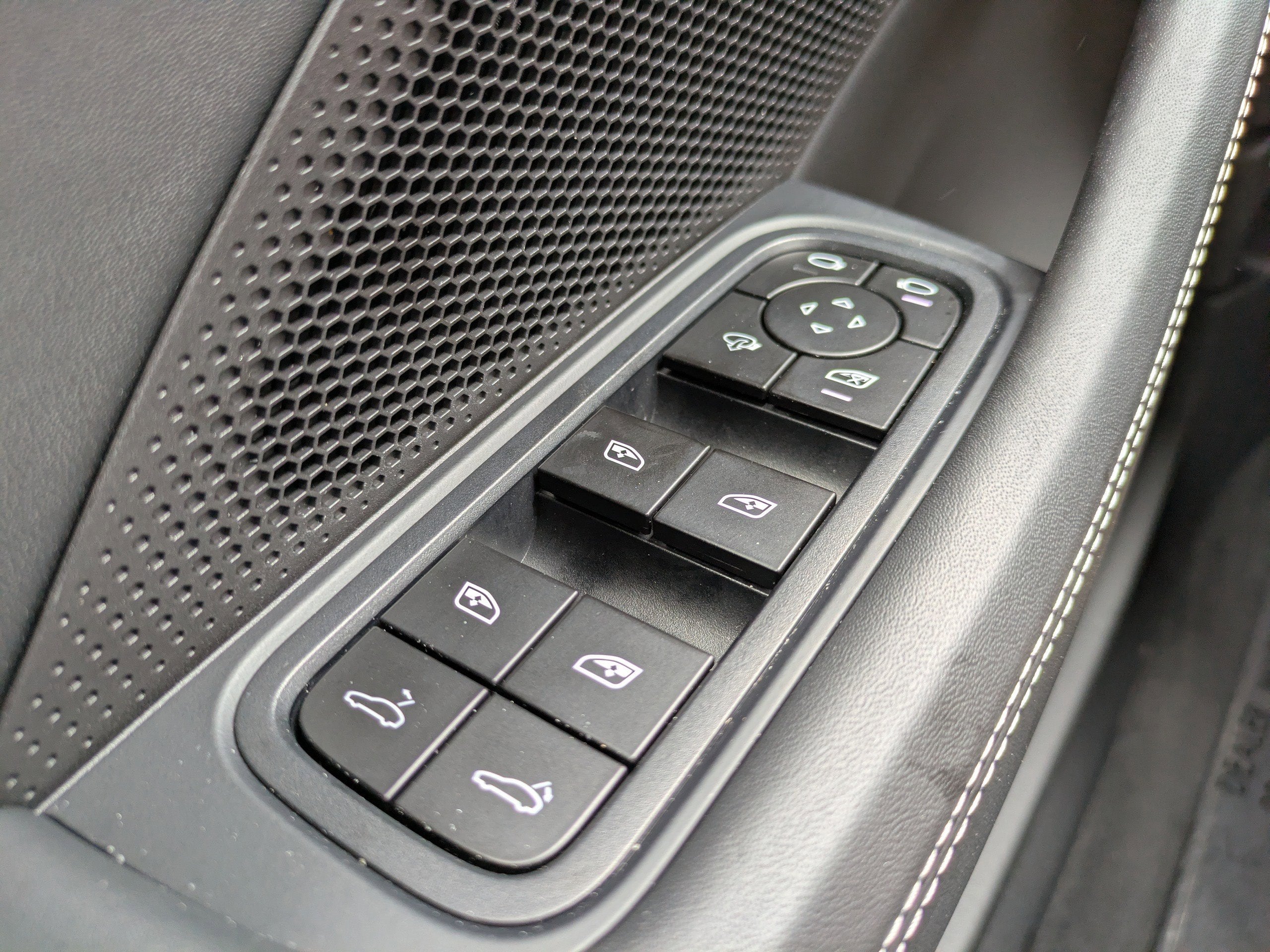 2025 Porsche Panamera Base