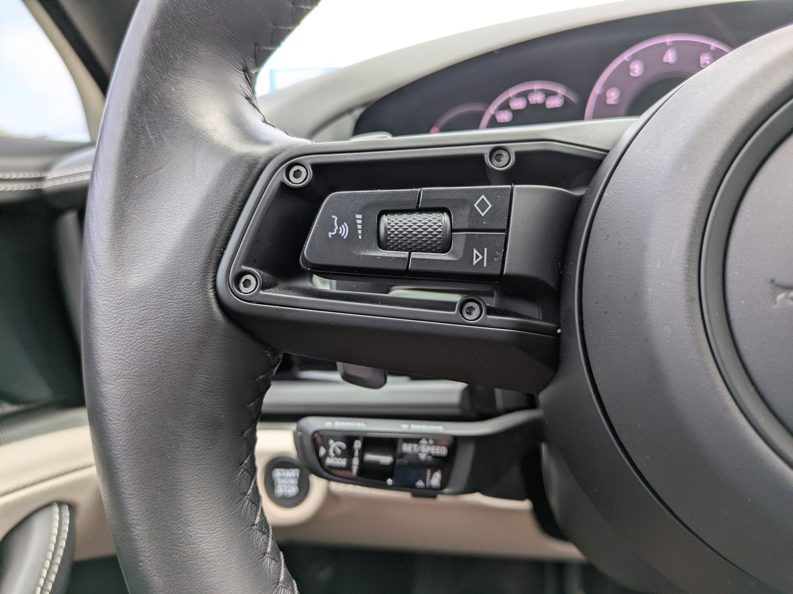 2025 Porsche Panamera Base