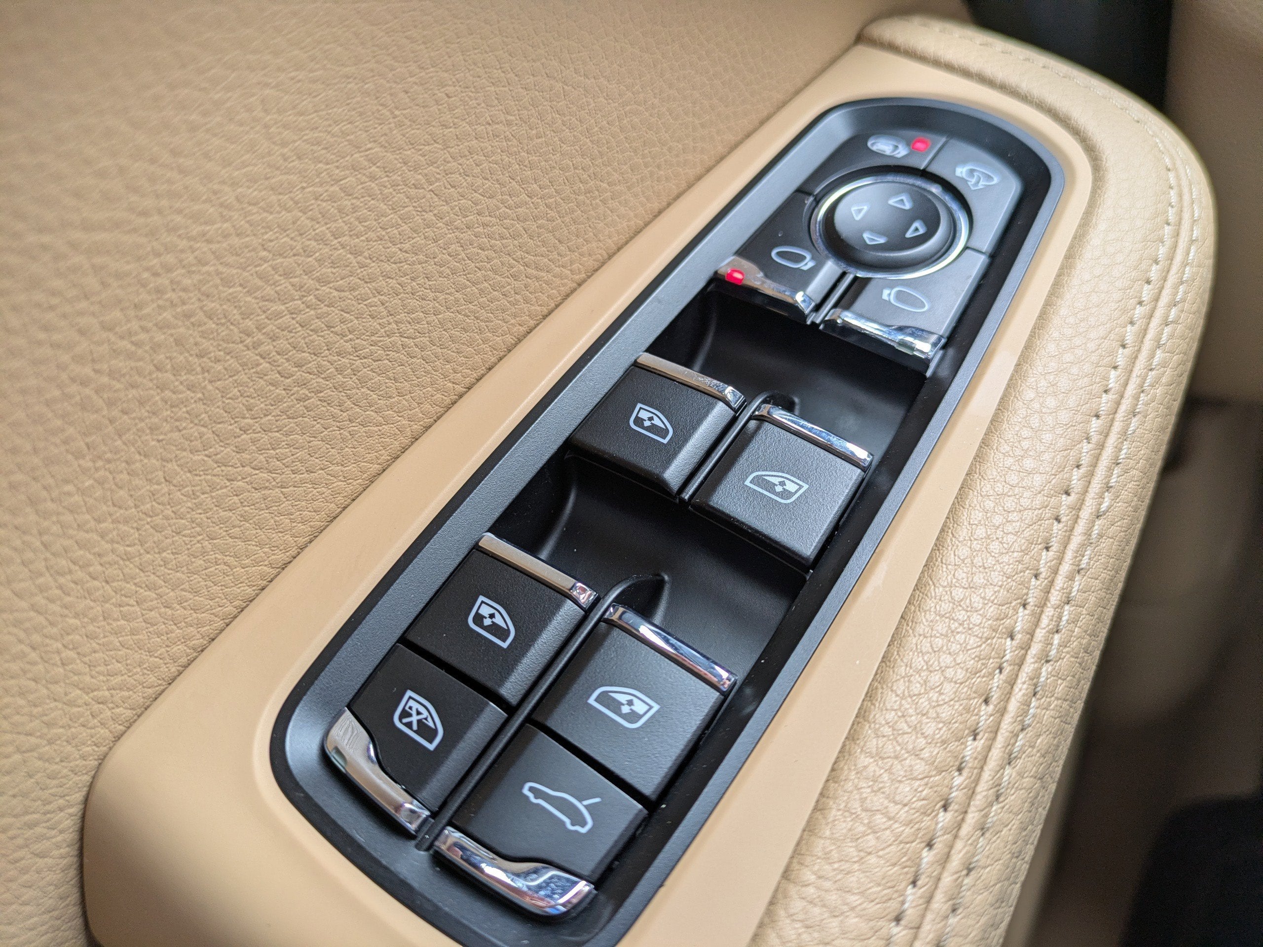 2018 Porsche Macan Base