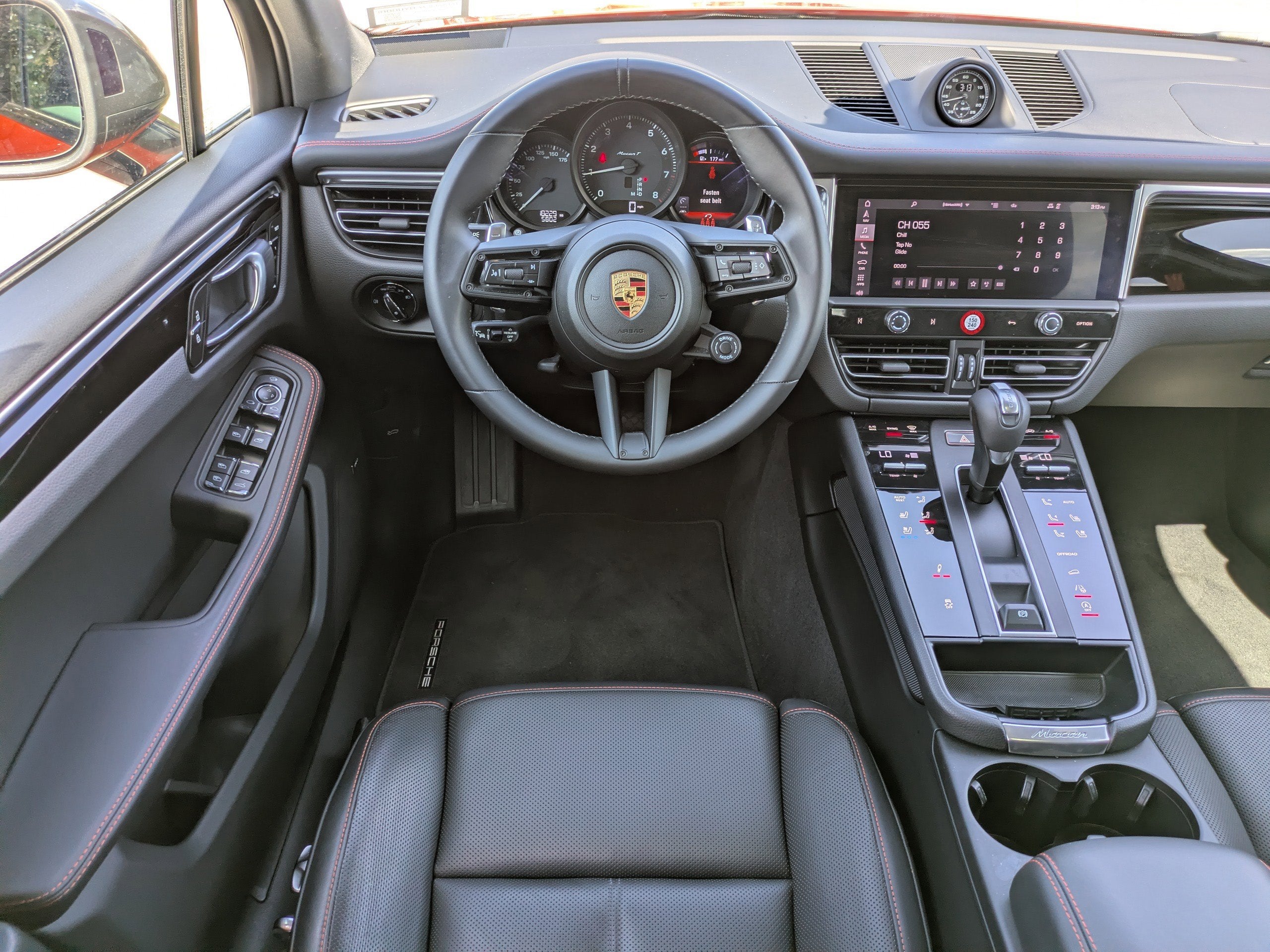 2024 Porsche Macan T