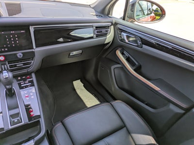 2024 Porsche Macan T