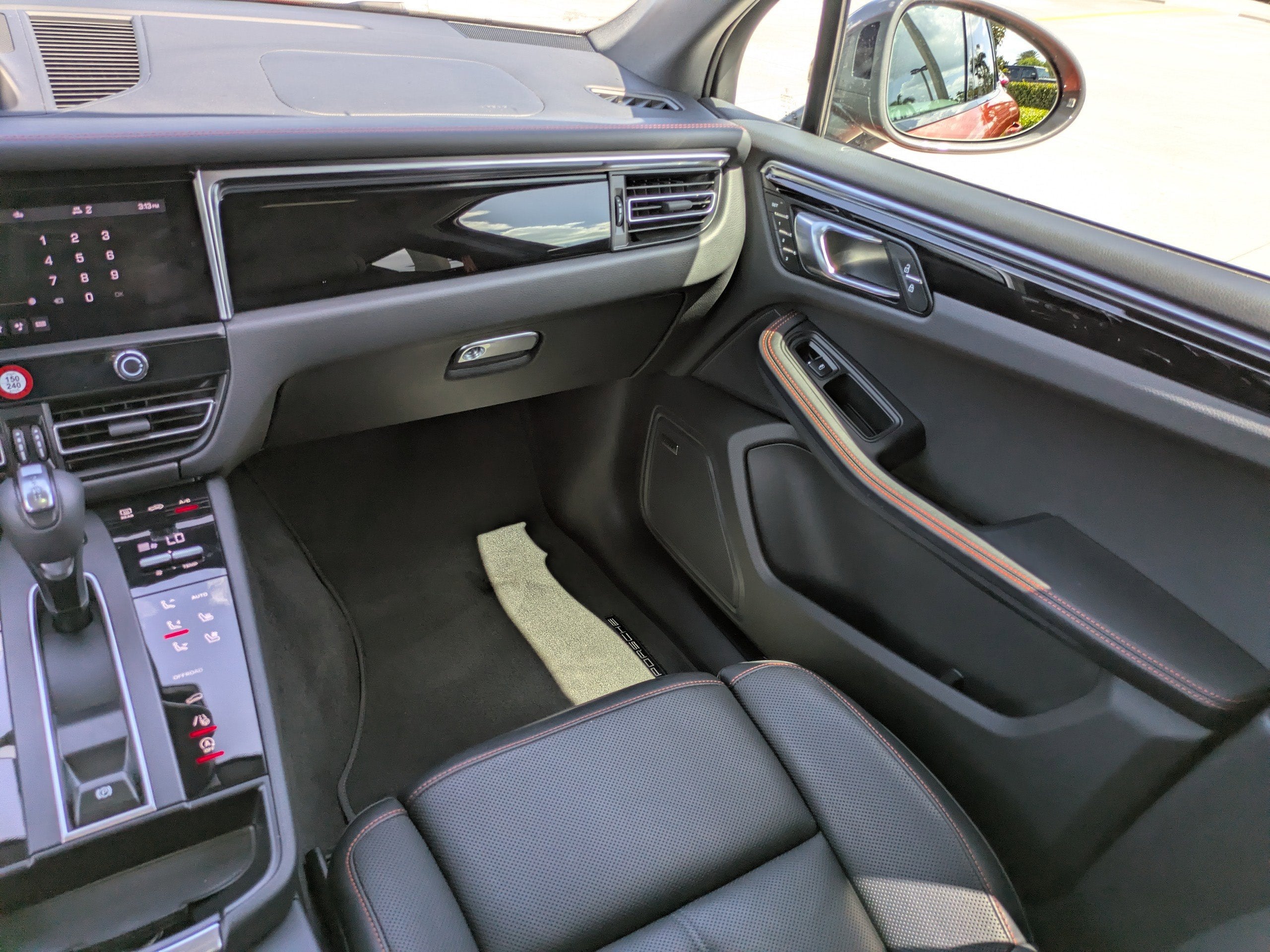 2024 Porsche Macan T