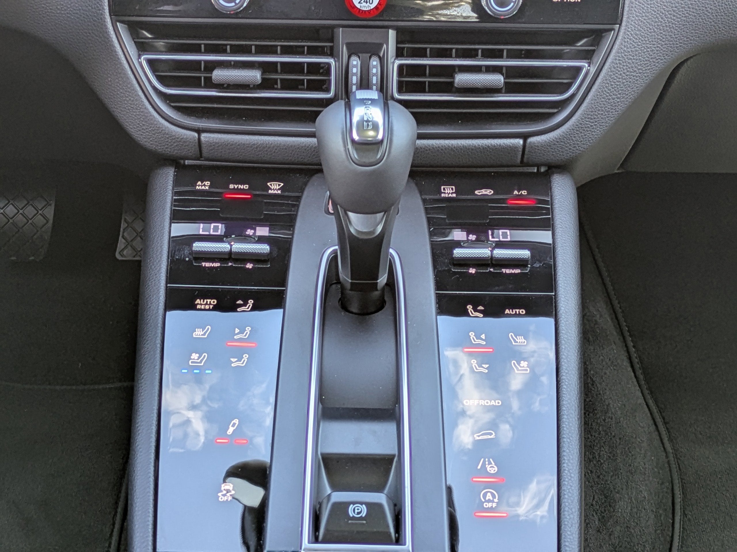 2024 Porsche Macan T