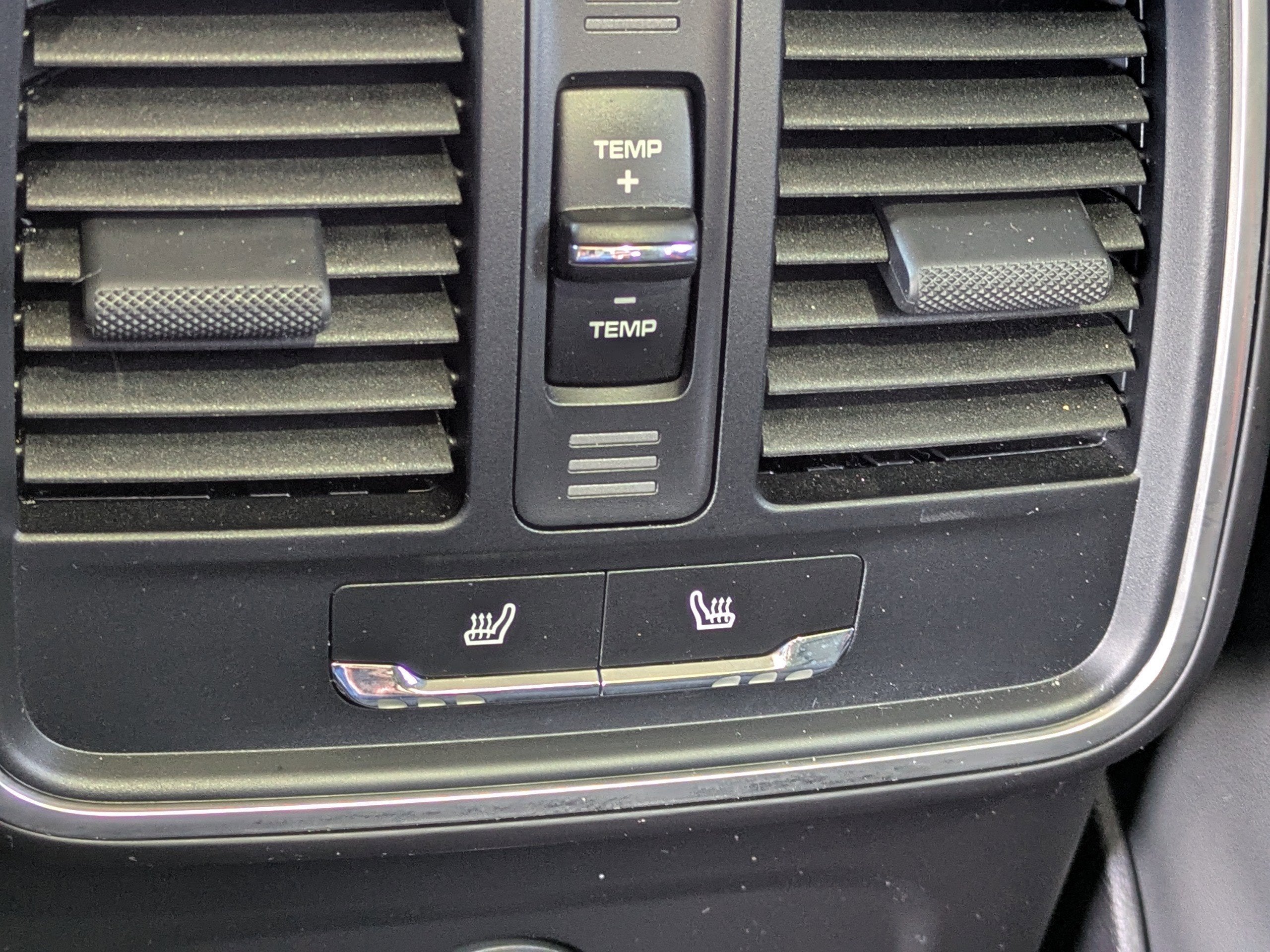 2024 Porsche Macan T