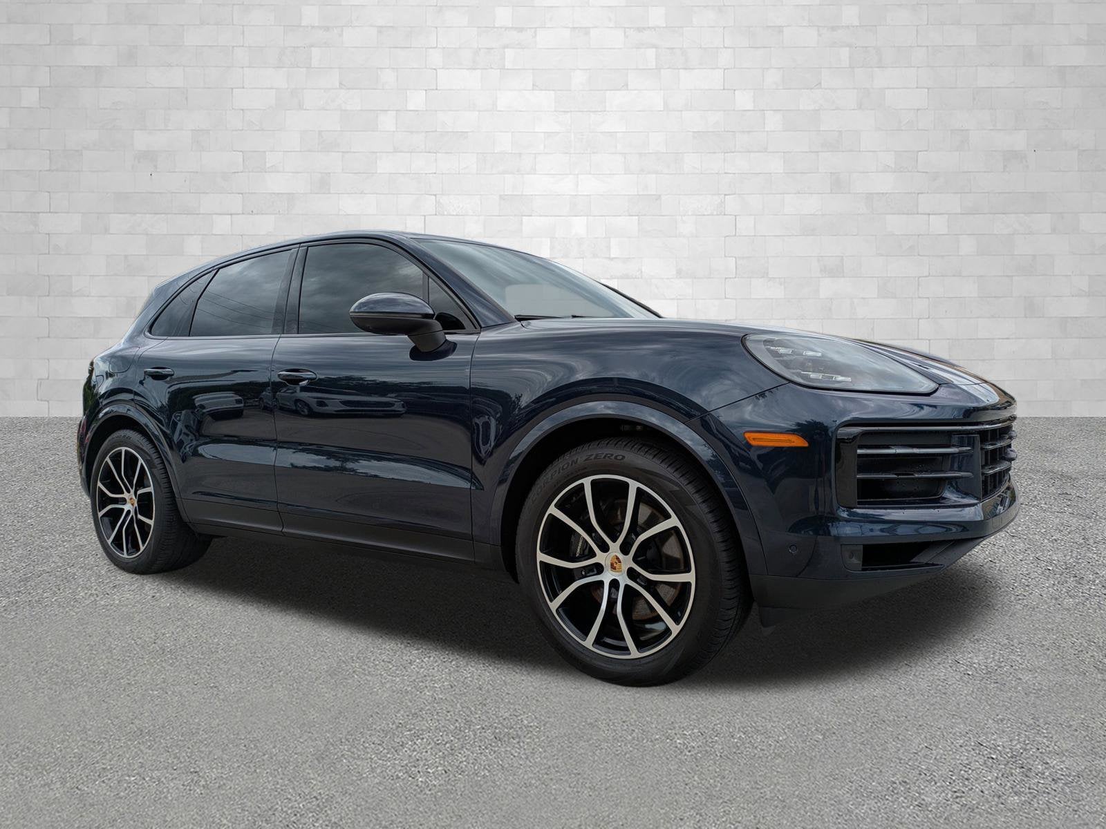 2024 Porsche Cayenne -'s photo