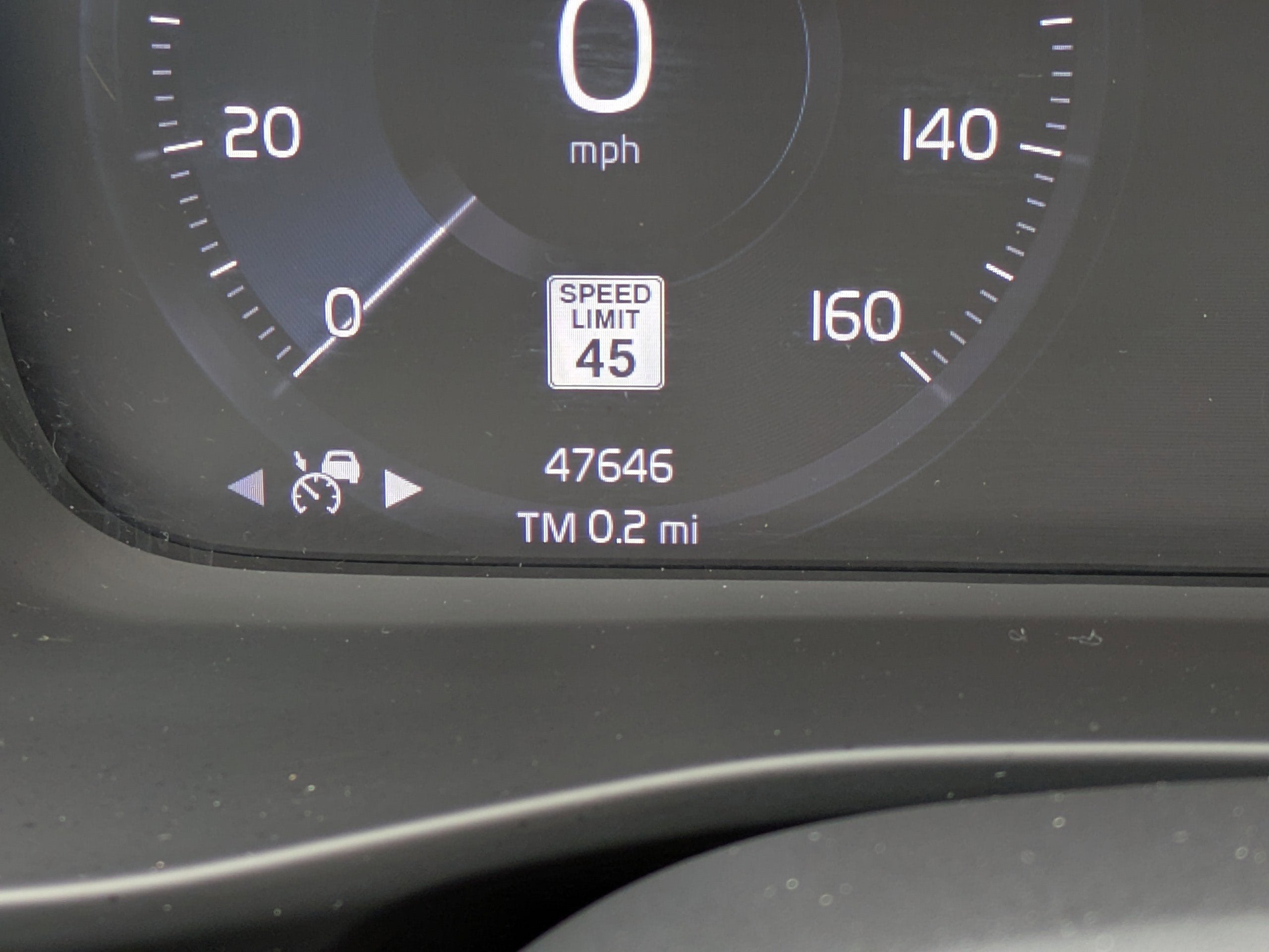 2021 Volvo XC40 MOMENTUM