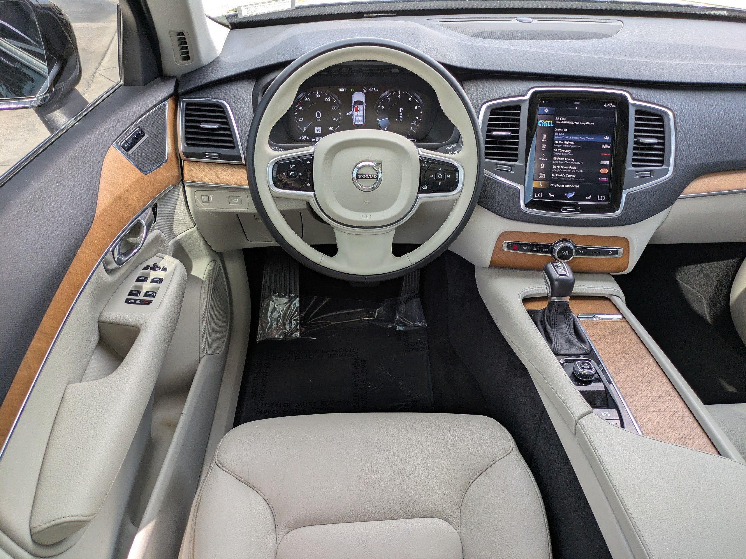 2022 Volvo XC90 Momentum - Photo 16