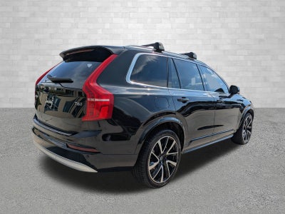 2022 Volvo XC90 MOMENTUM