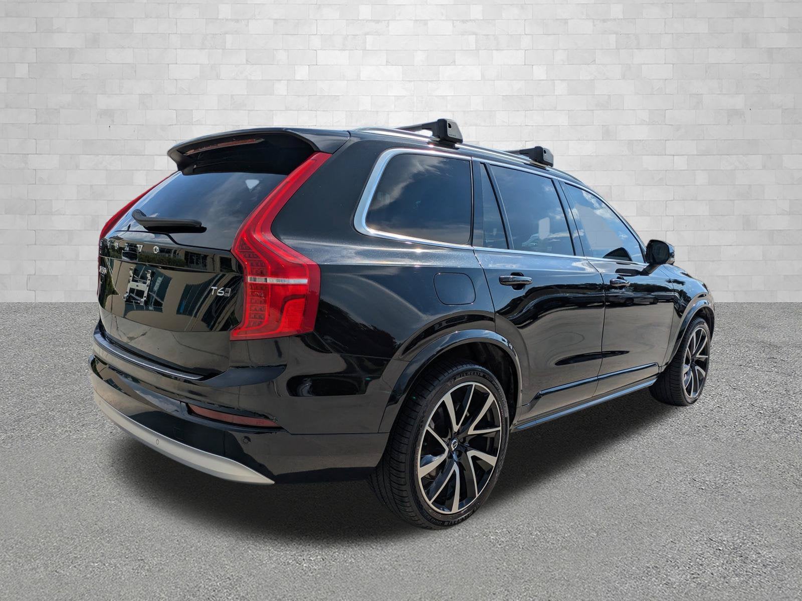 2022 Volvo XC90 MOMENTUM
