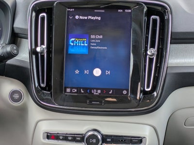 2025 Volvo XC40 PLUS BRIGHT THEME
