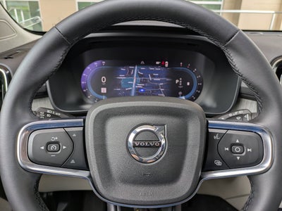 2025 Volvo XC40 PLUS BRIGHT THEME