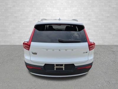 2025 Volvo XC40 PLUS BRIGHT THEME