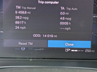 2025 Volvo XC40 PLUS BRIGHT THEME