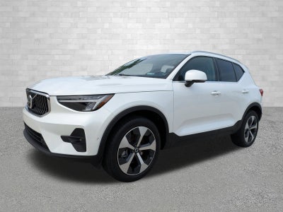 2025 Volvo XC40 PLUS BRIGHT THEME