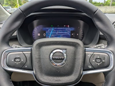2023 Volvo XC40 PLUS DARK THEME