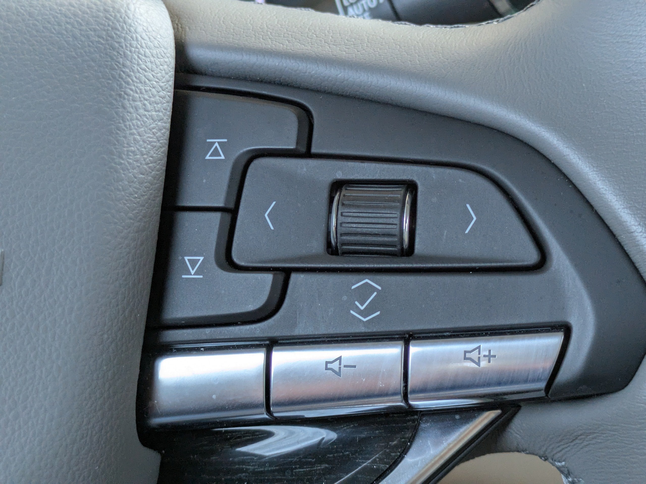 2023 Cadillac XT6 FWD PREMIUM LUXUR