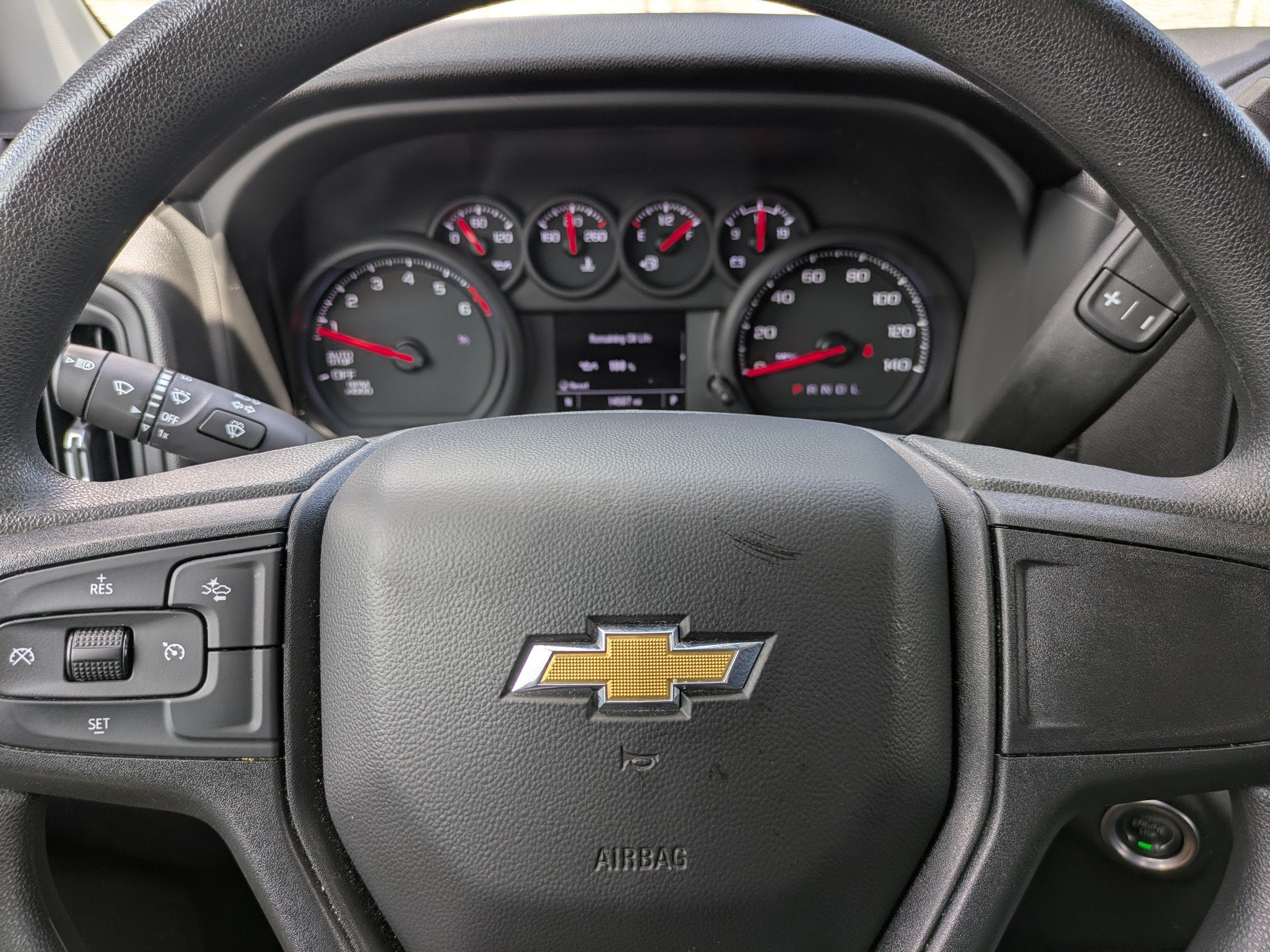 2025 Chevrolet Silverado 1500 CUSTOM