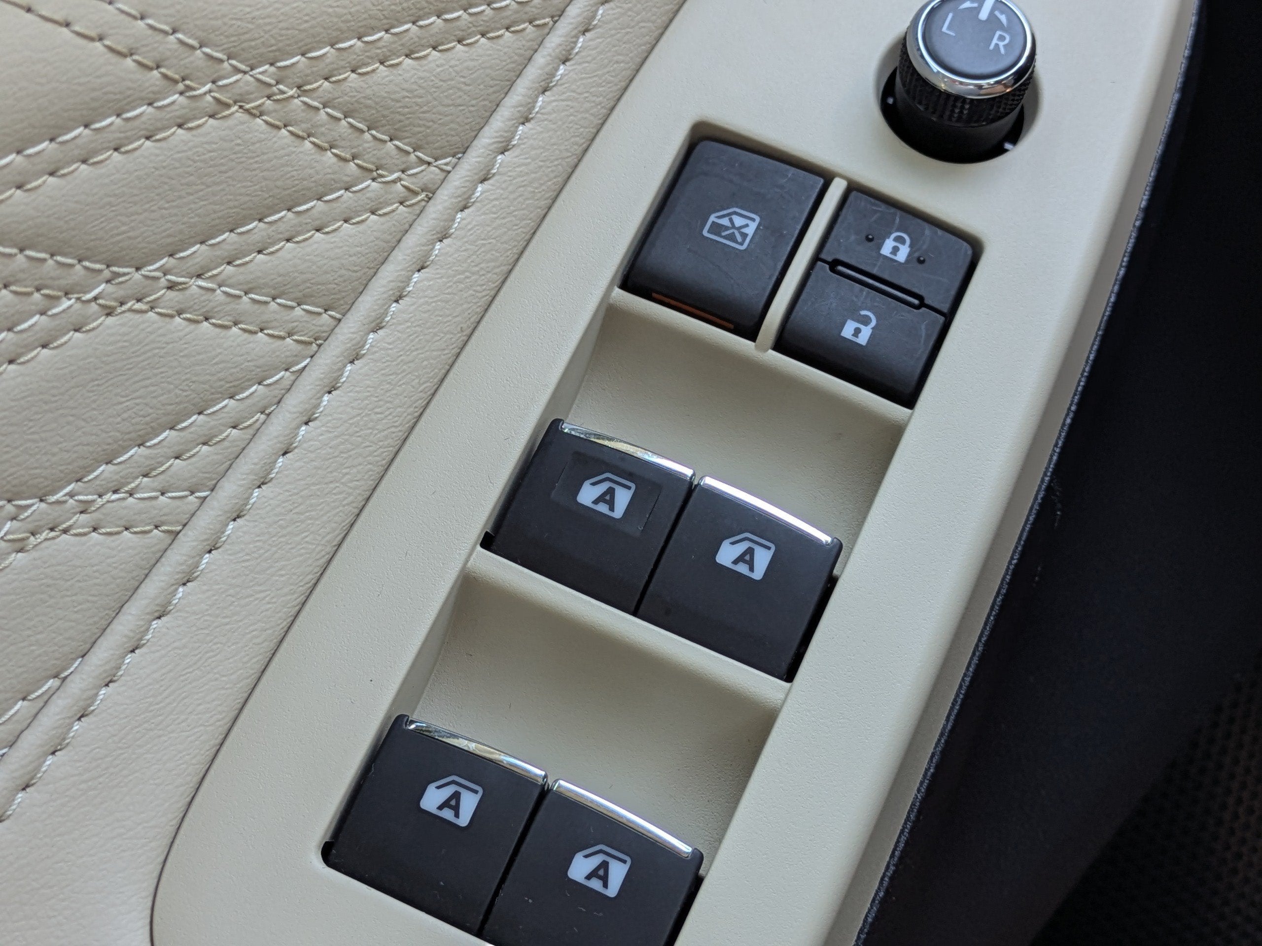 2019 Toyota Avalon XLE