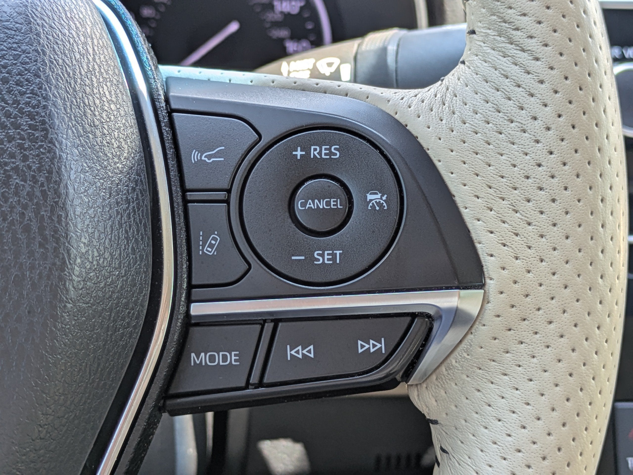 2019 Toyota Avalon XLE