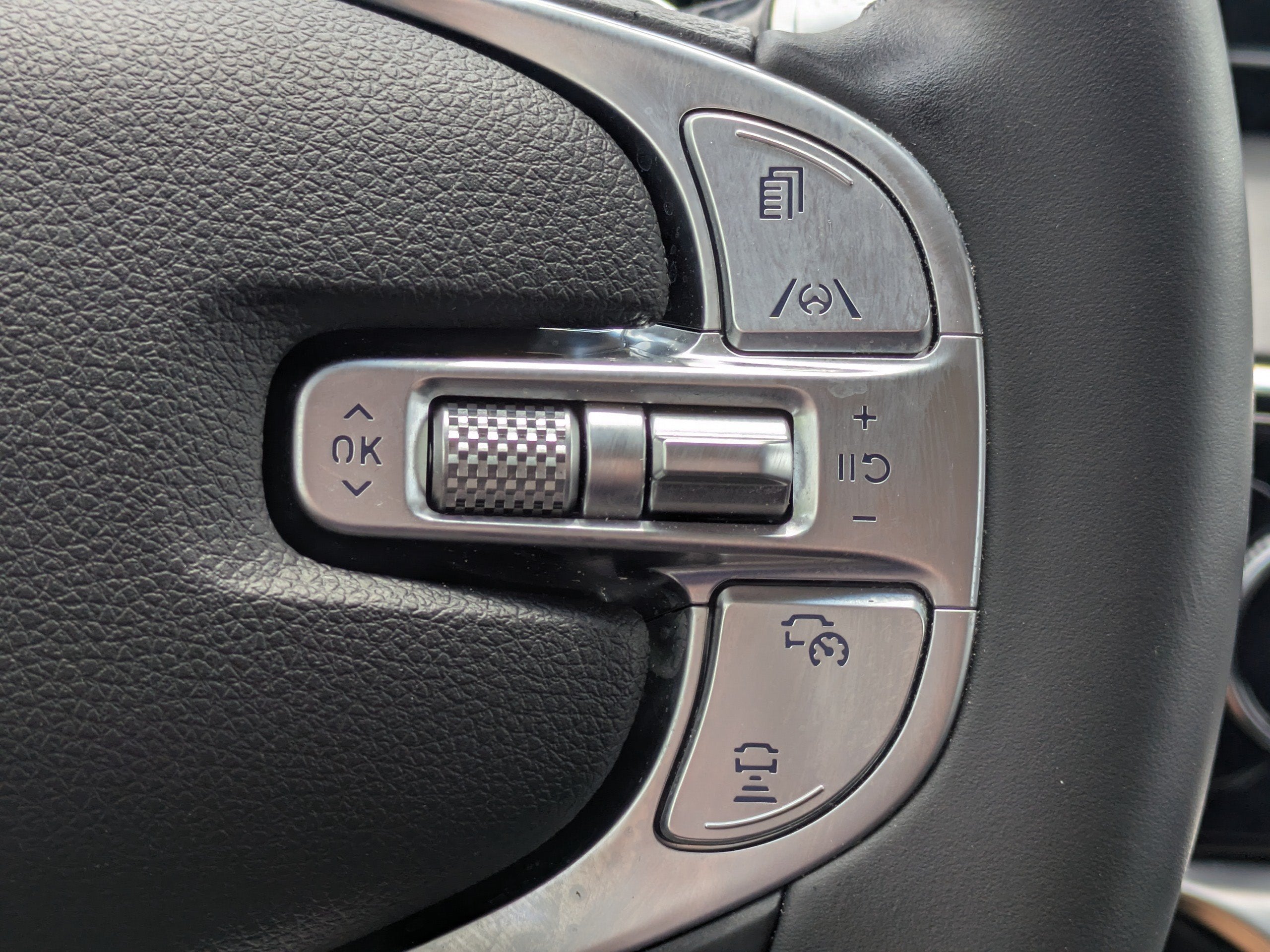 2024 Genesis GV70 2.5T