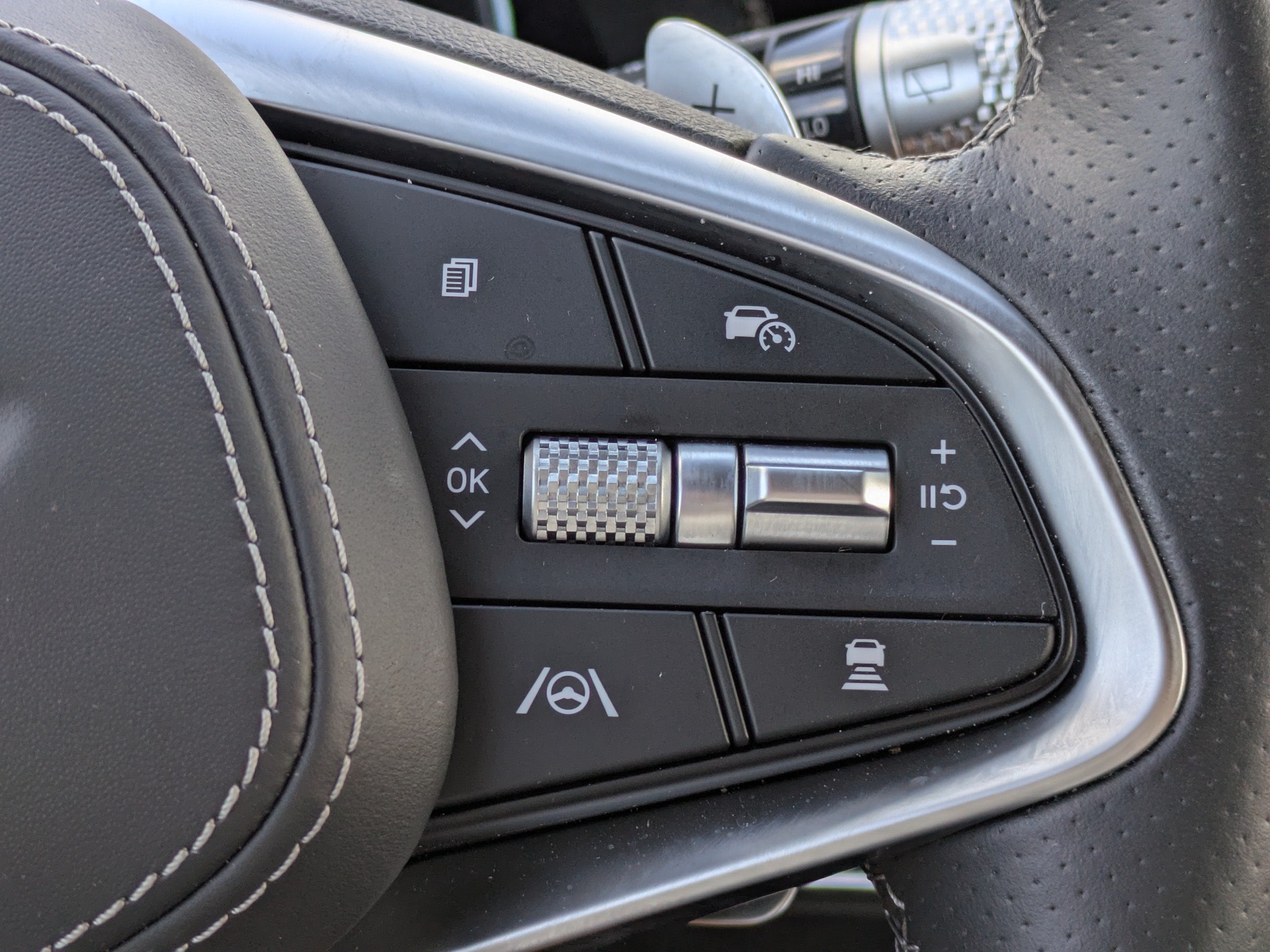 2024 Genesis GV70 2.5T