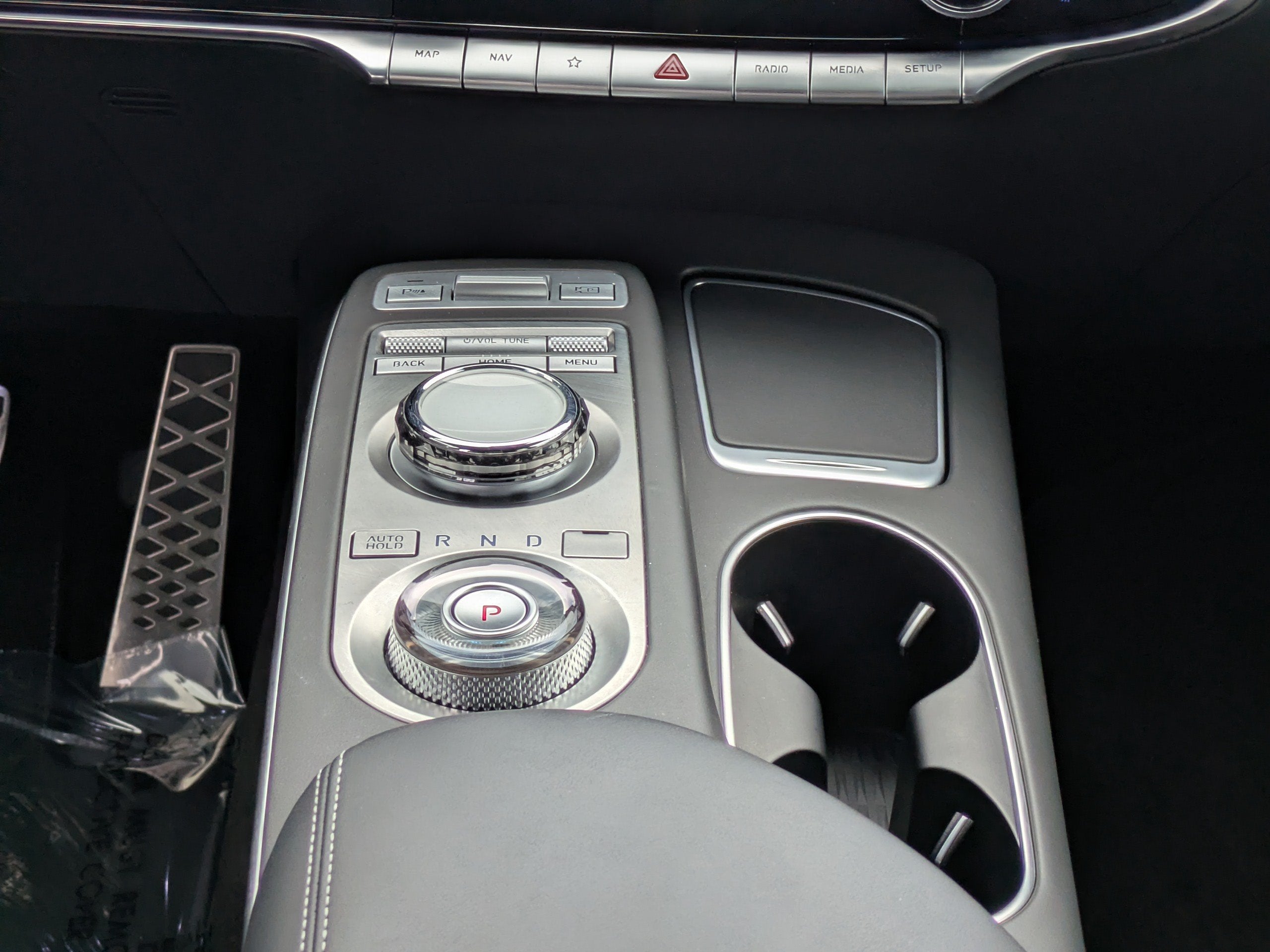 2024 Genesis GV70 2.5T