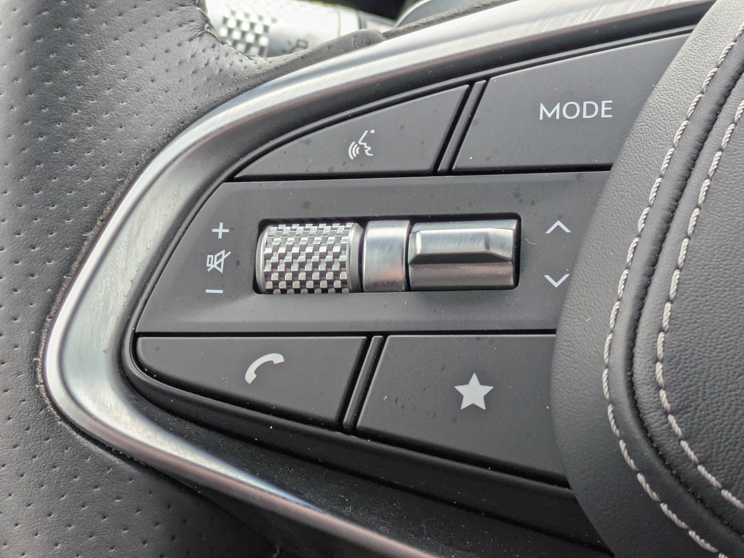 2024 Genesis GV70 2.5T