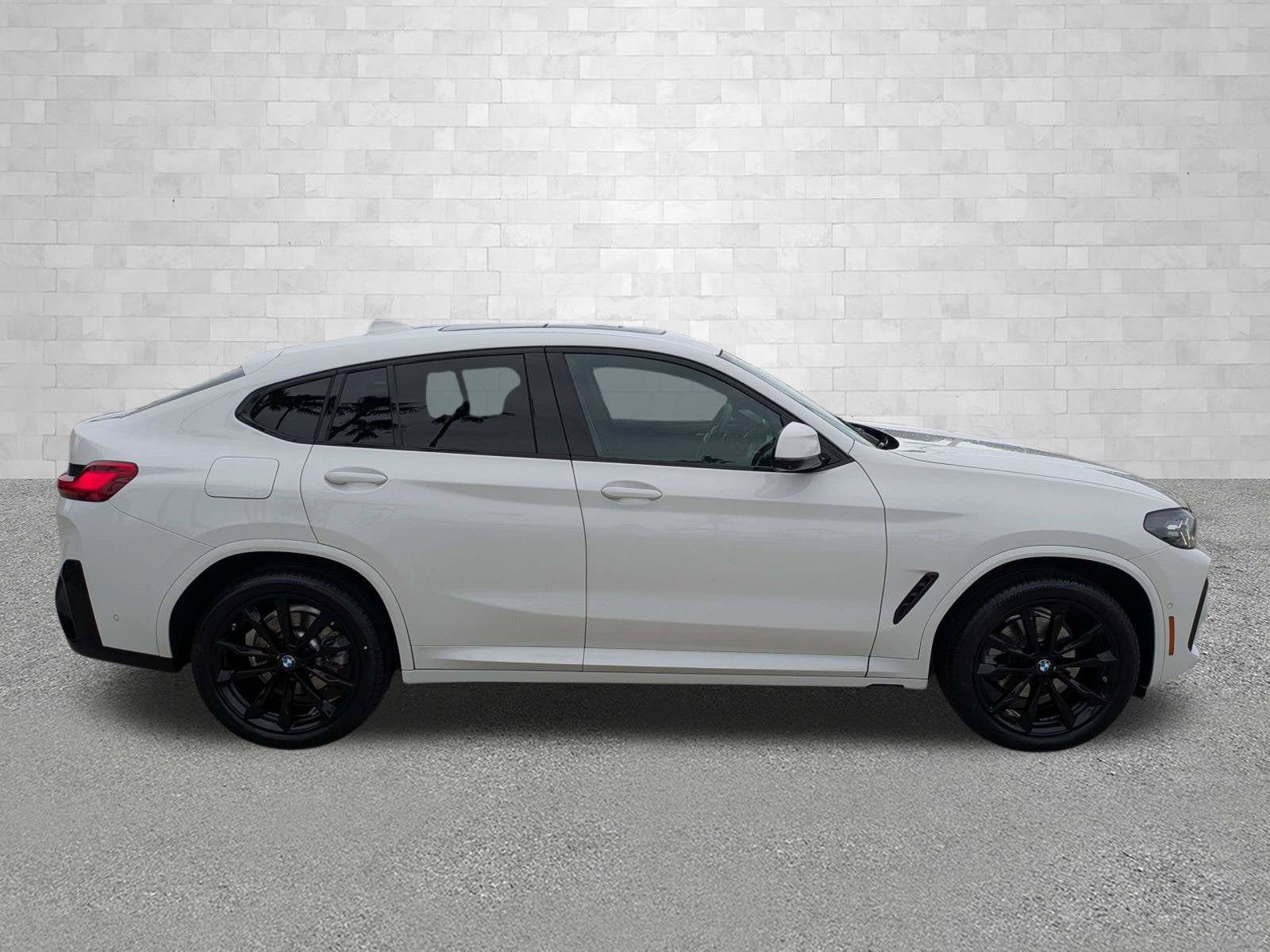2025 BMW X4 XDRIVE30I