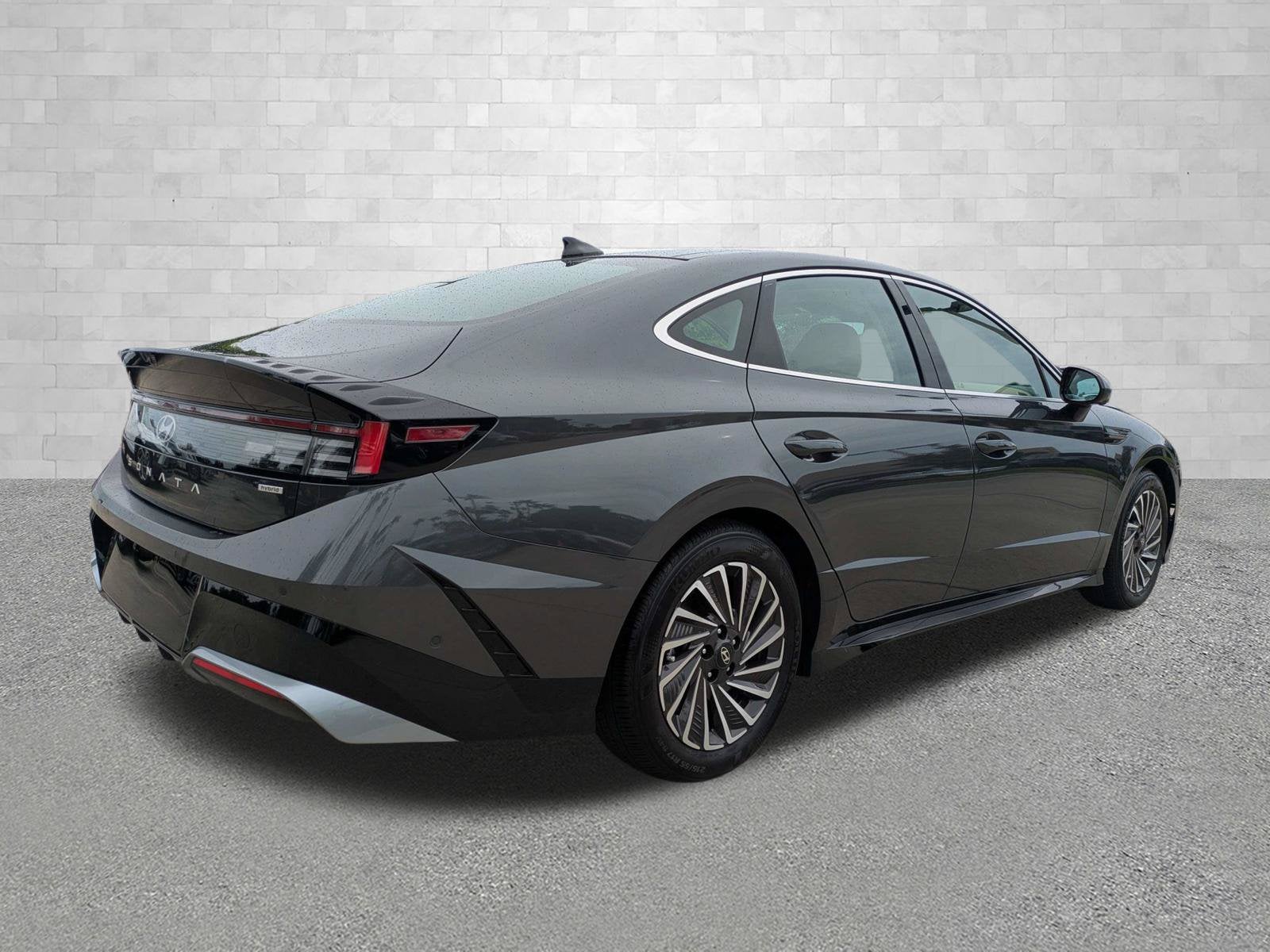 2024 Hyundai Sonata Hybrid LIMITED