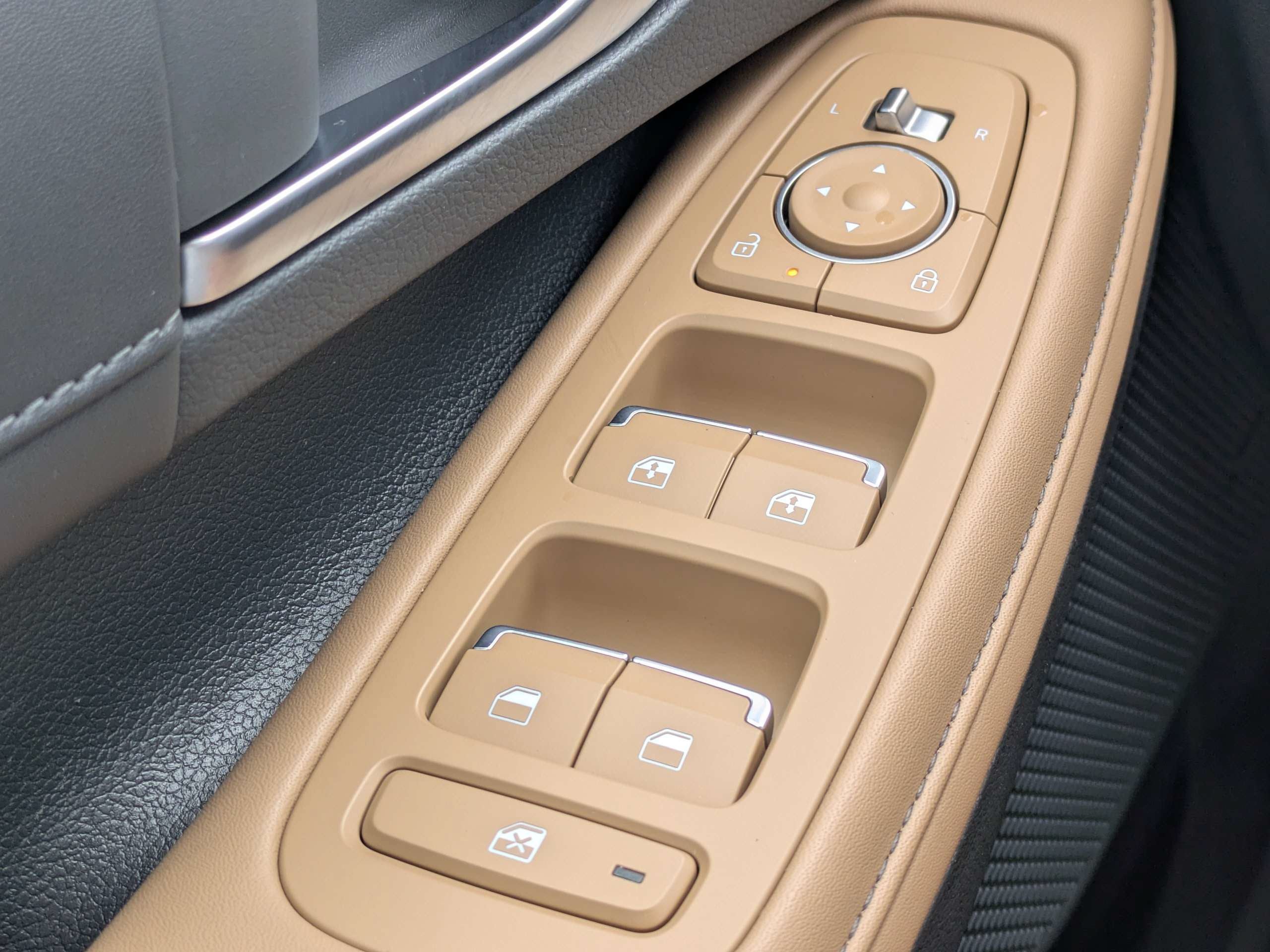2024 Hyundai Sonata Hybrid LIMITED