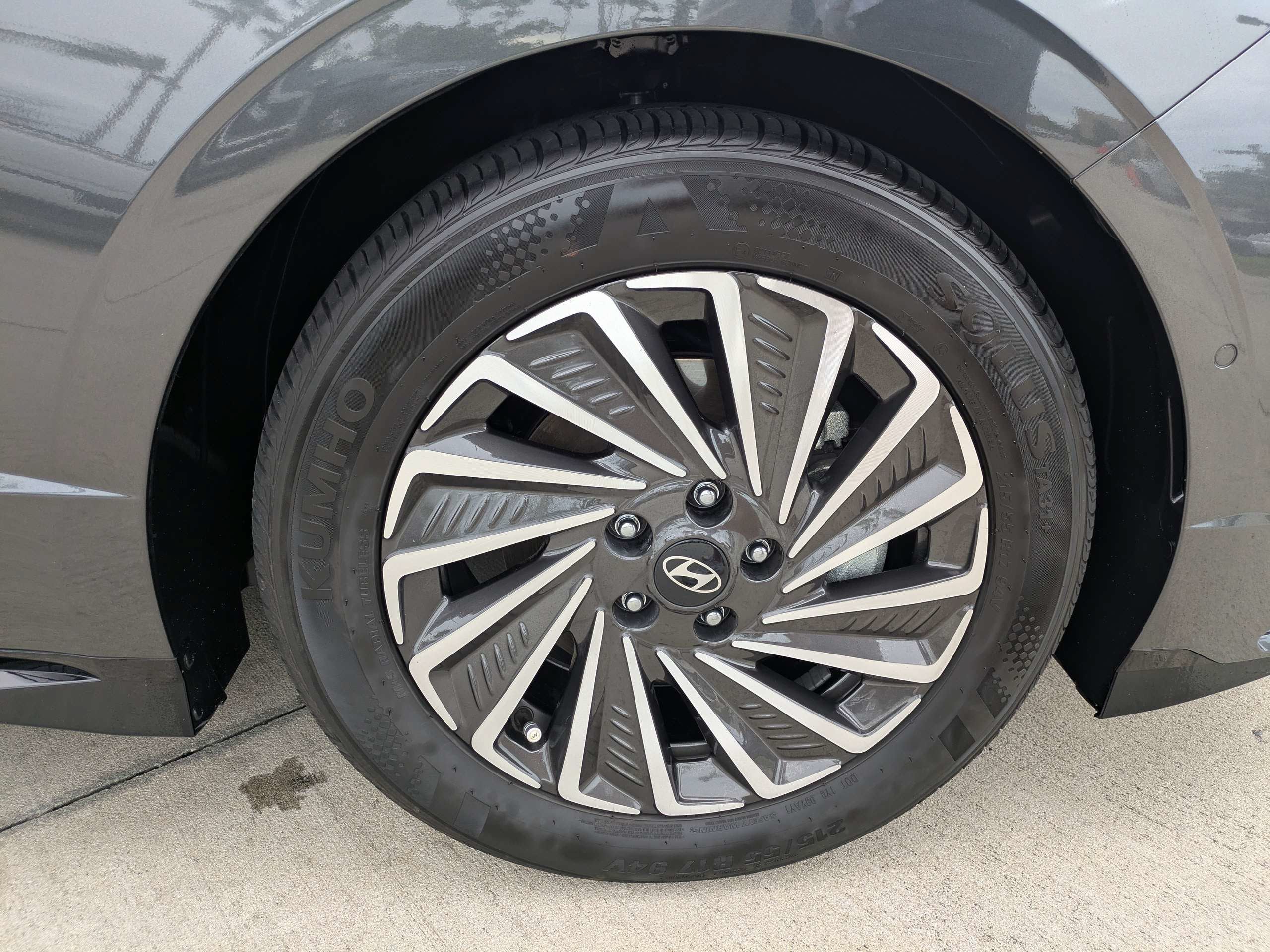 2024 Hyundai Sonata Hybrid LIMITED
