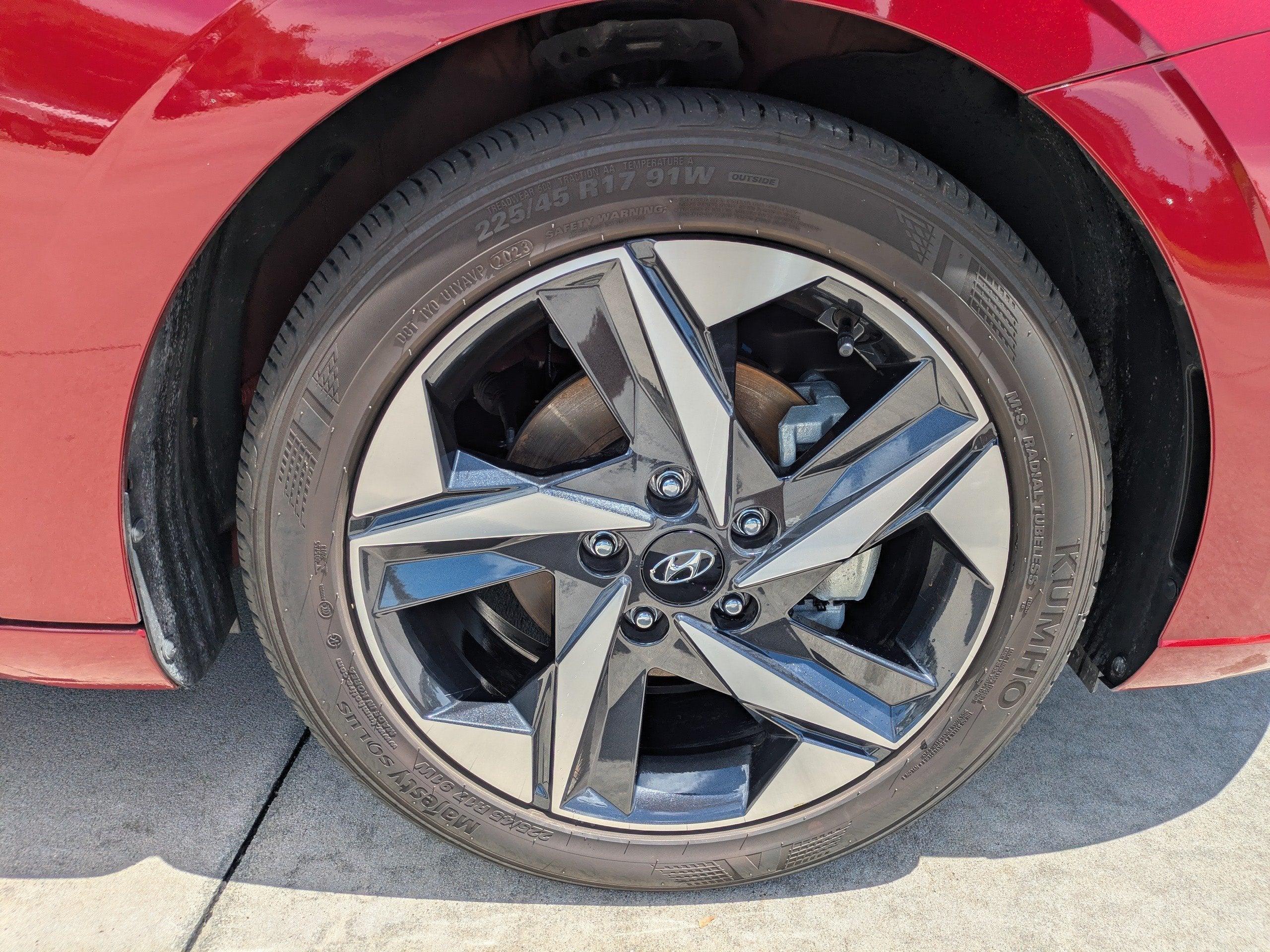 2023 Hyundai Elantra LIMITED