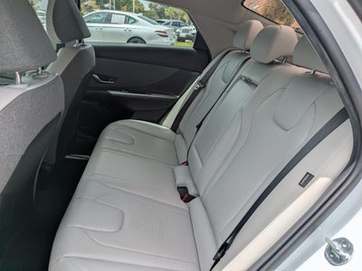2024 Hyundai Elantra LIMITED