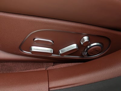 2024 Genesis G90 E-SC