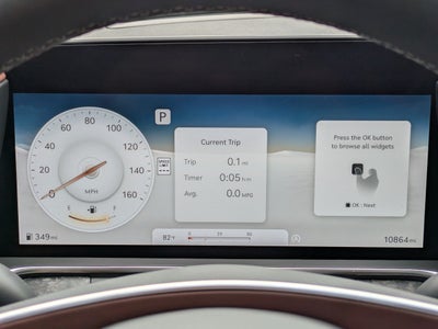 2024 Genesis G90 E-SC