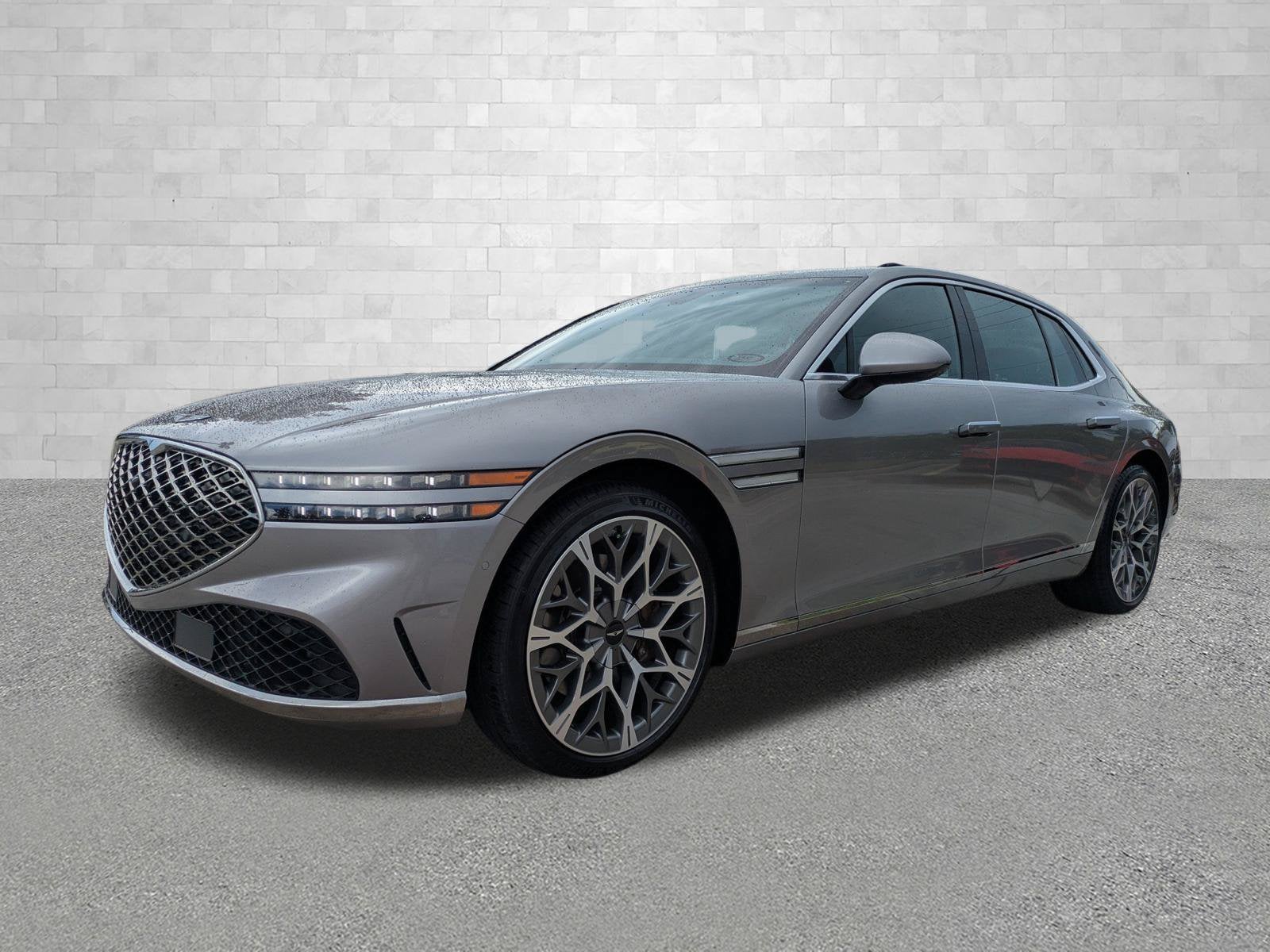 2024 Genesis G90 E-SC