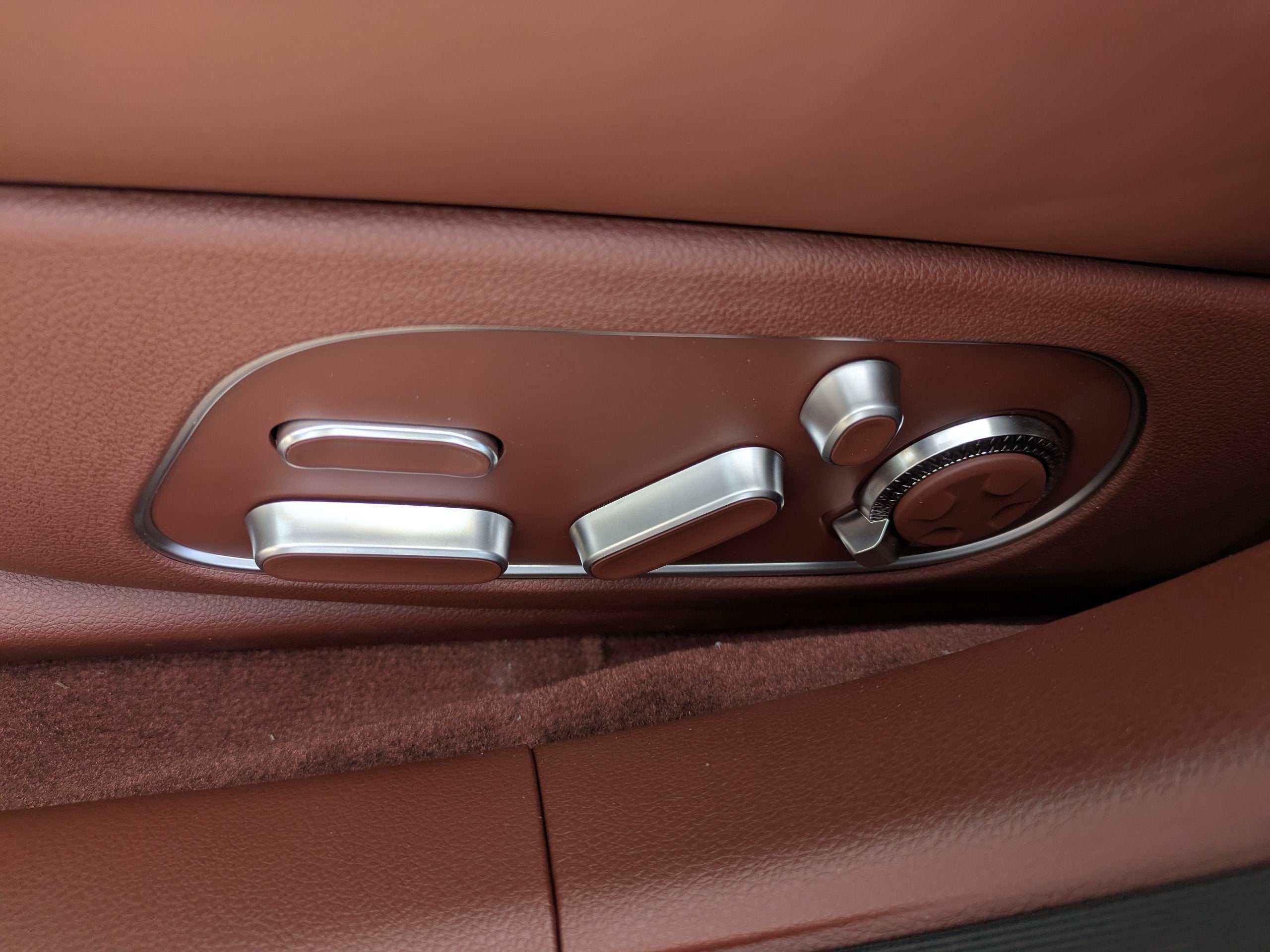 2026 Genesis G90 3.5T E-SC MHEV