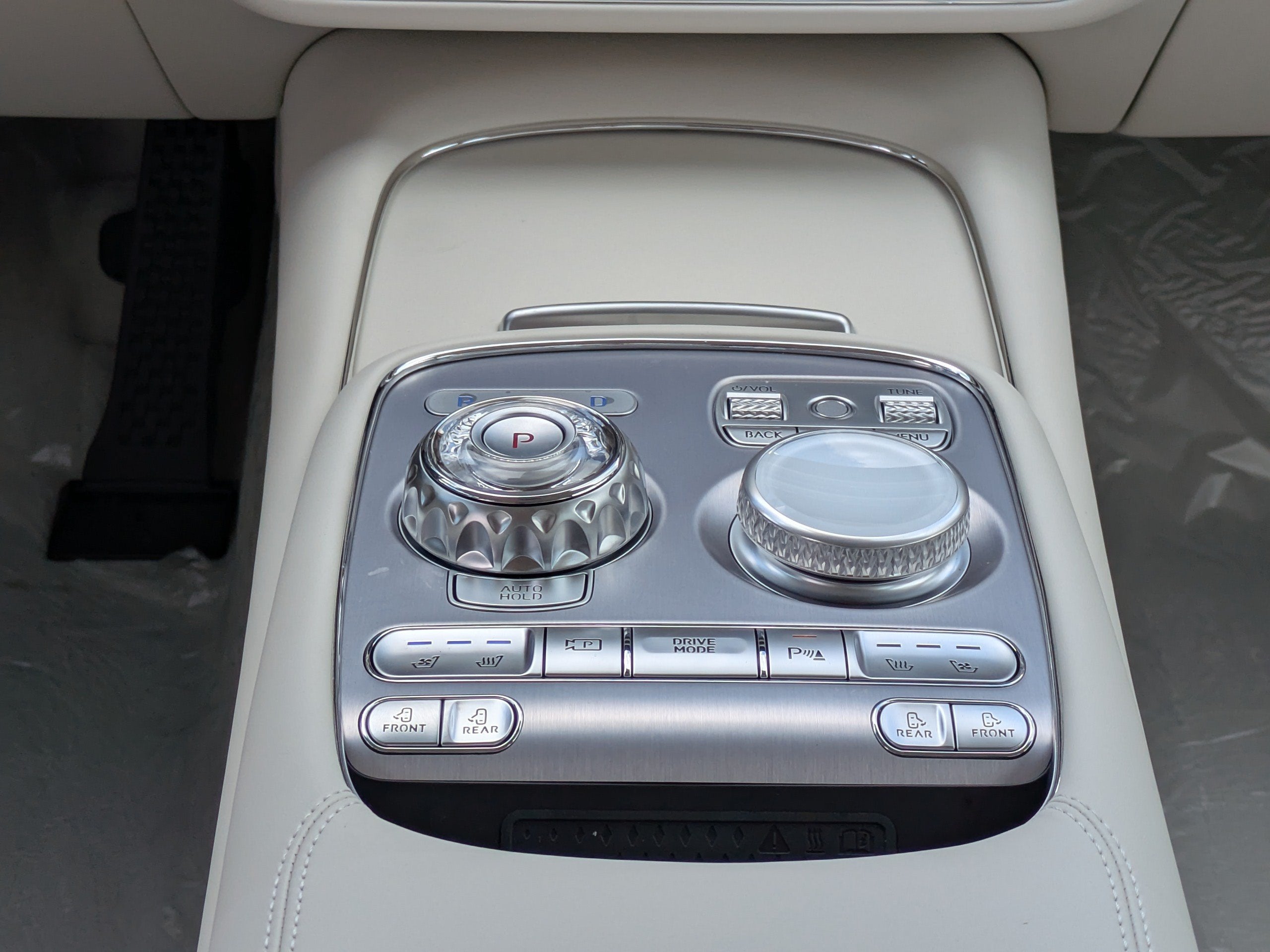 2026 Genesis G90 3.5T E-SC MHEV