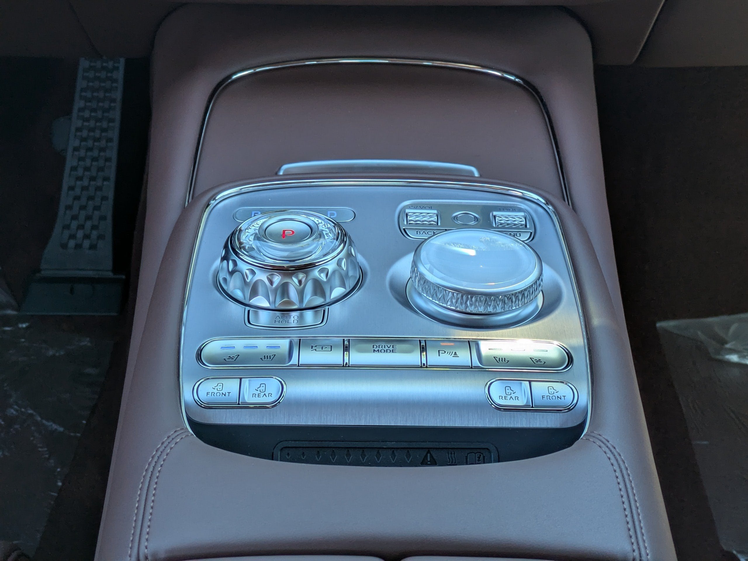 2026 Genesis G90 3.5T E-SC MHEV