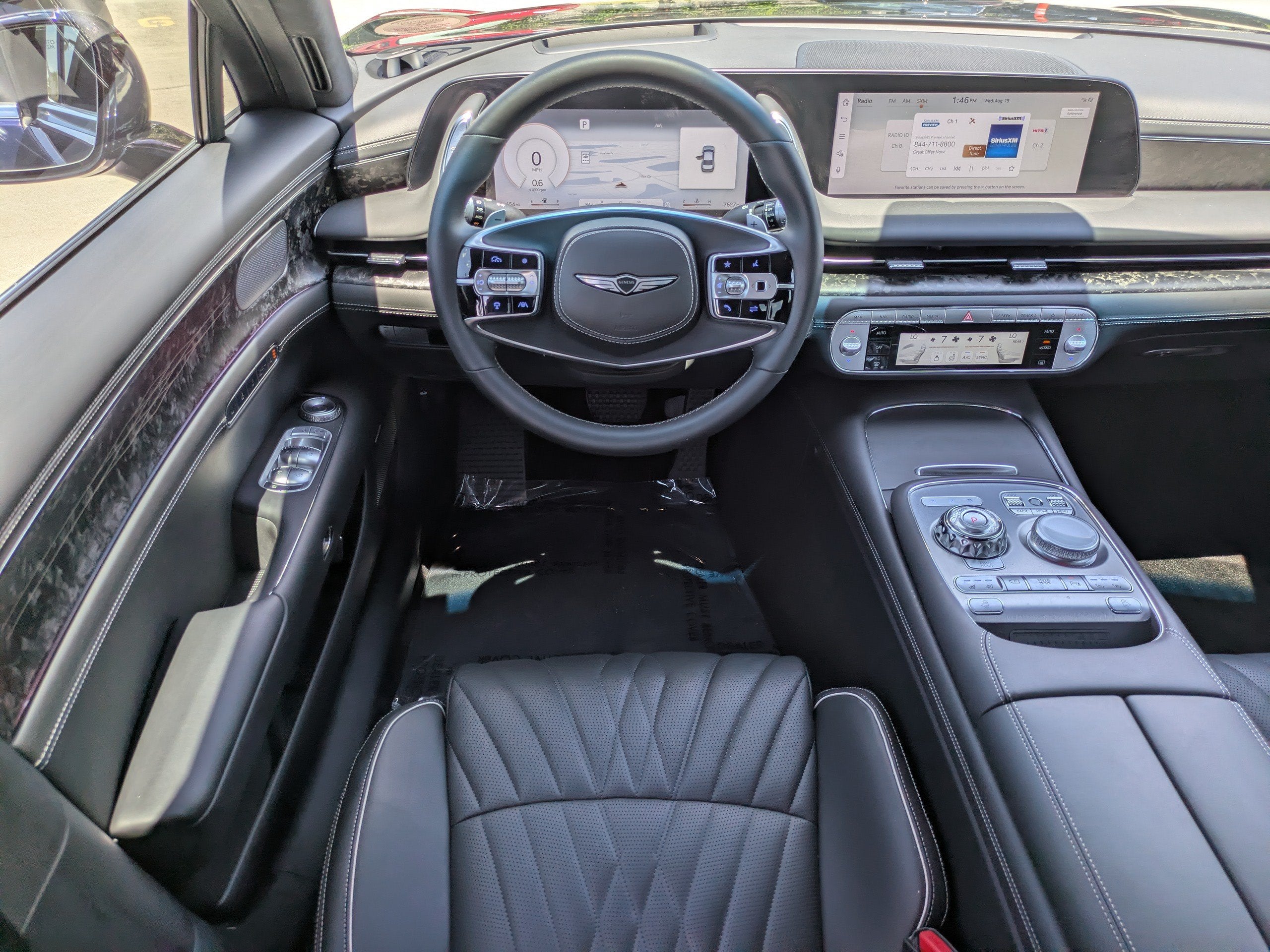 2024 Genesis G90 E-SC