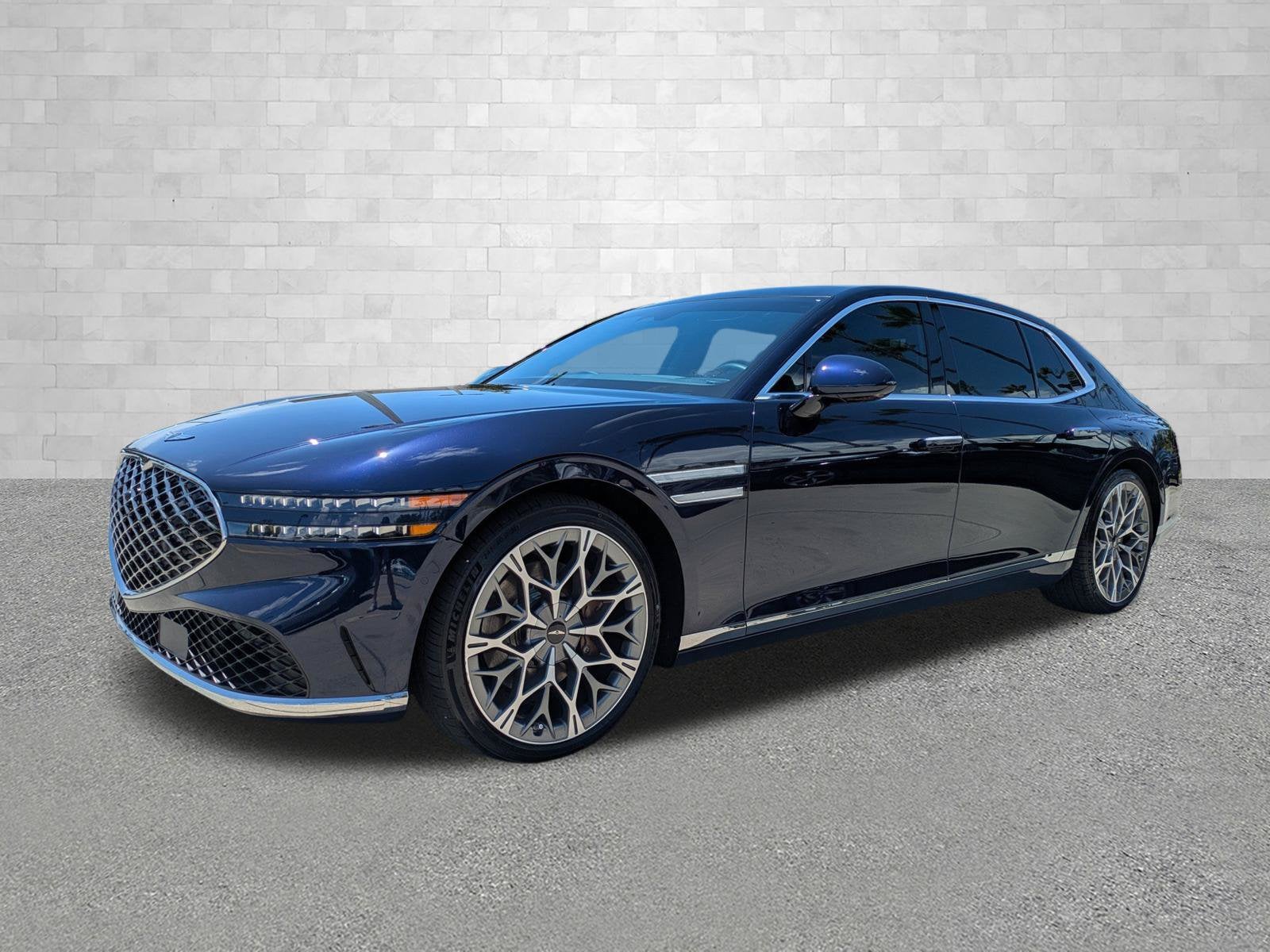 2024 Genesis G90 E-SC
